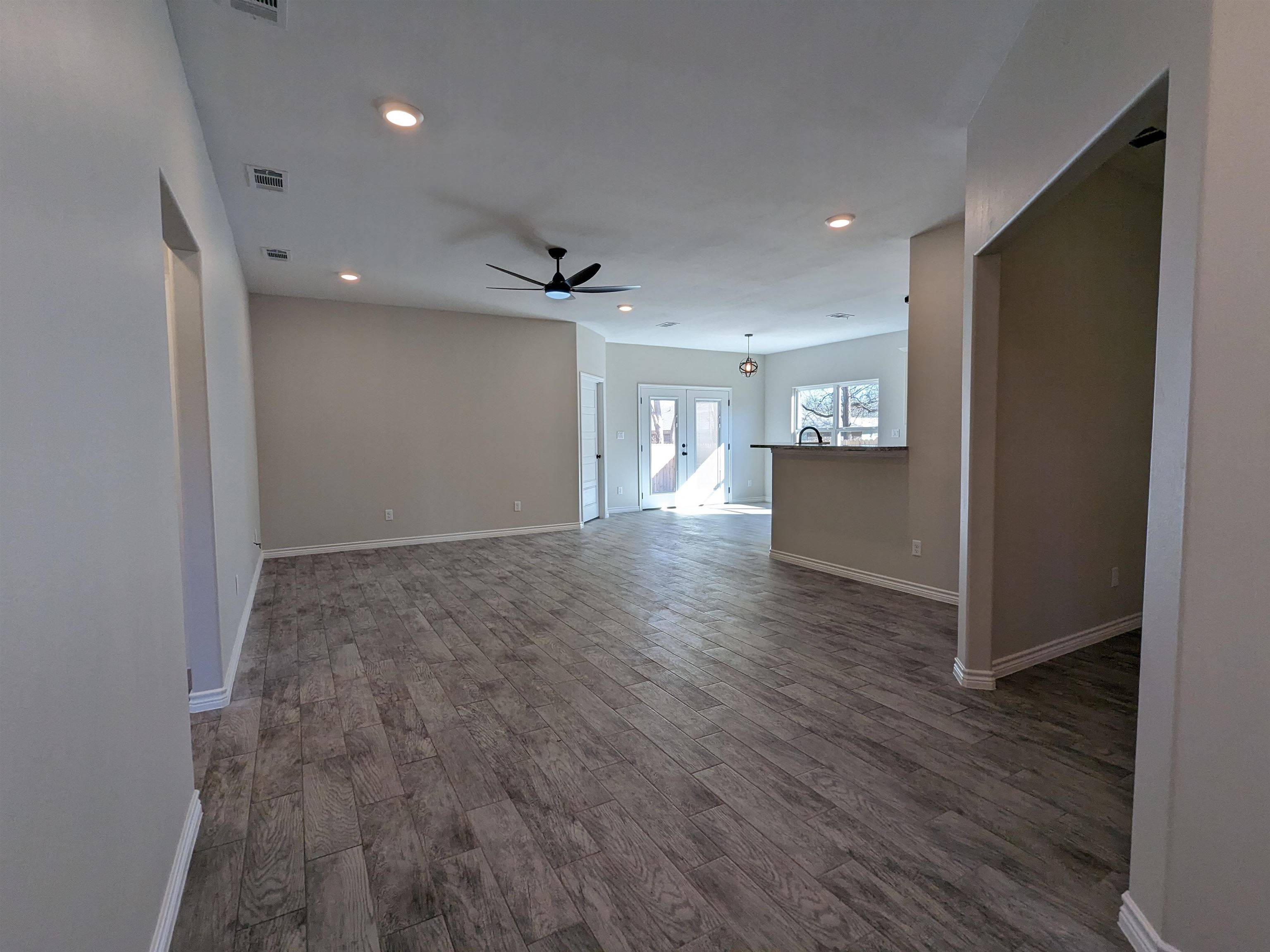 409 Gamel St, Lampasas, TX 76550