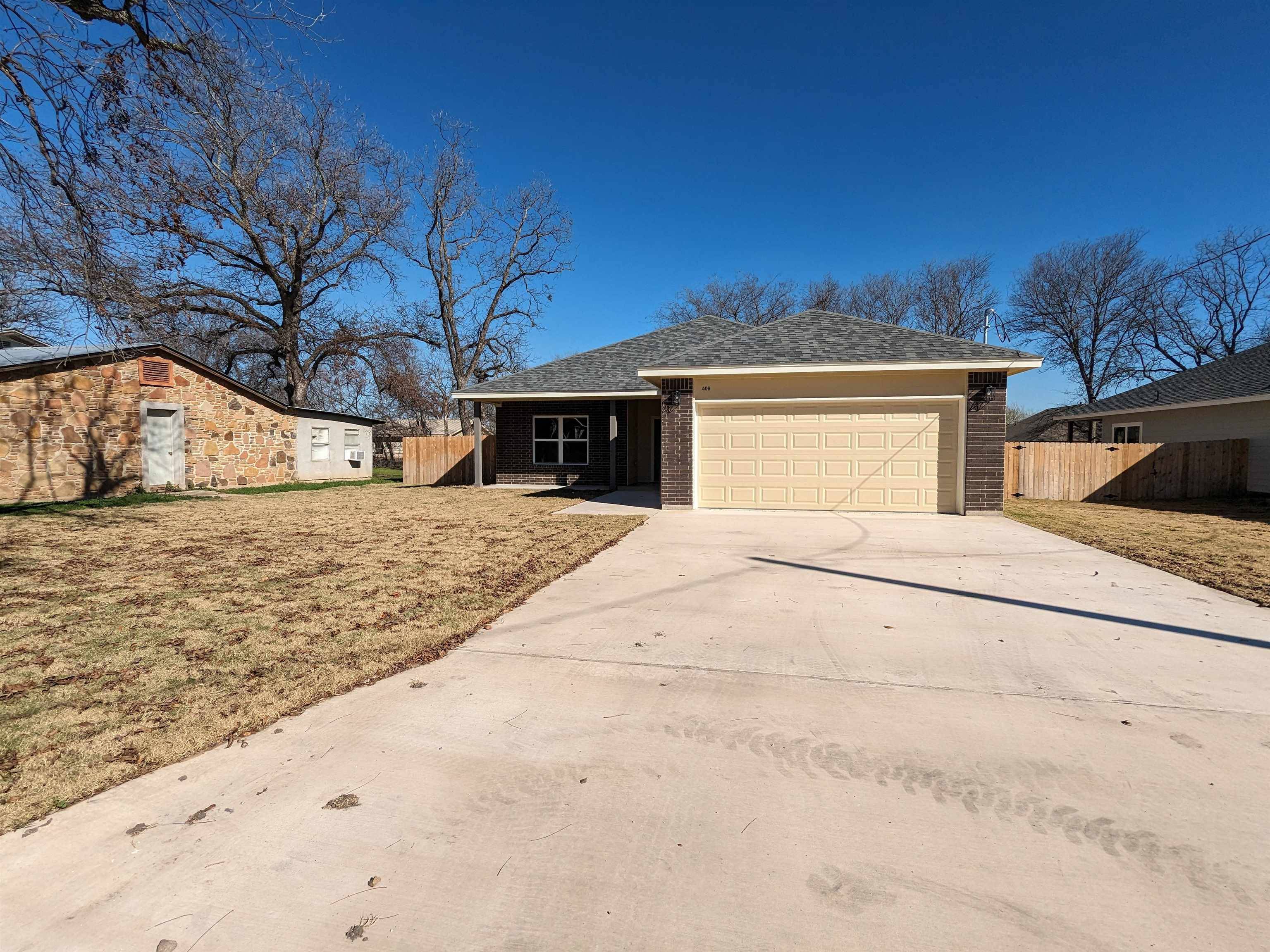 409 Gamel St, Lampasas, TX 76550