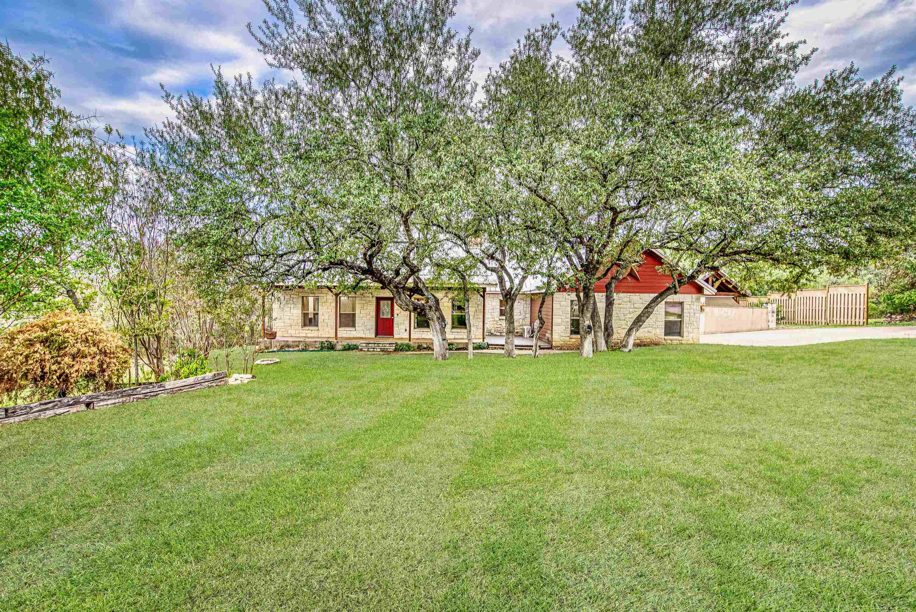 100 Deer Lane, Marble Falls, TX 78654