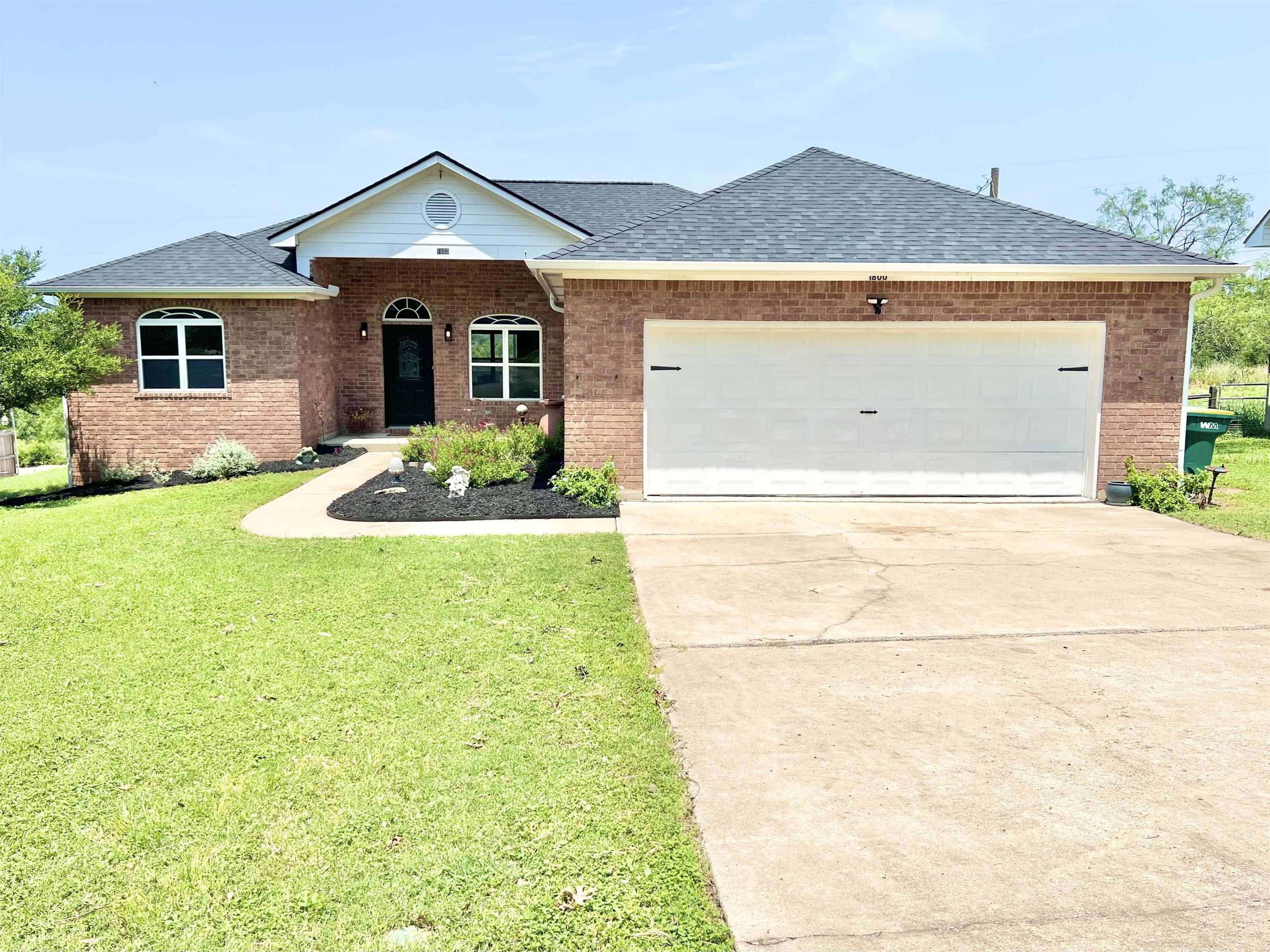 1800 Sunset Dr DR, Marble Falls, TX 78654