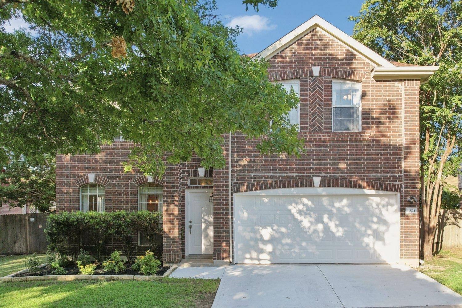 1521 Natural Bridge LN, Pflugerville, TX 78660-2300