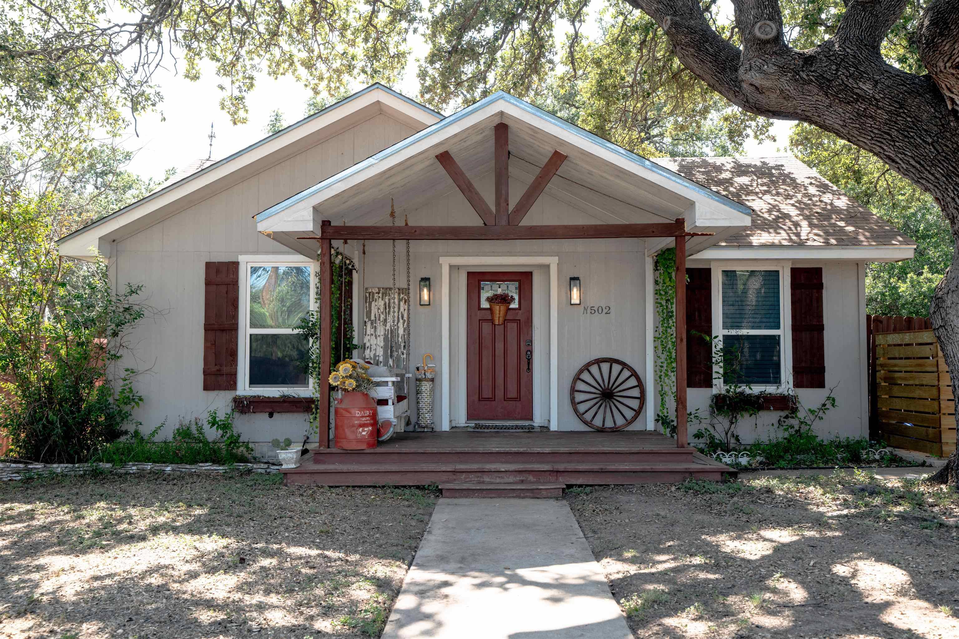 502 N Ridge ST, Lampasas, TX 76550