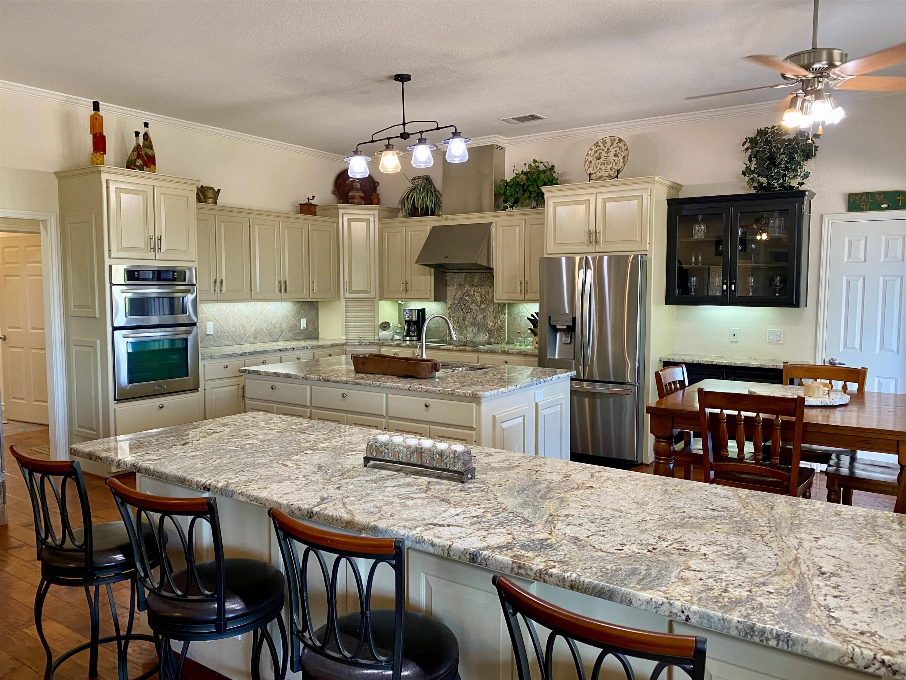 104 Gateway North, Marble Falls, TX 78654
