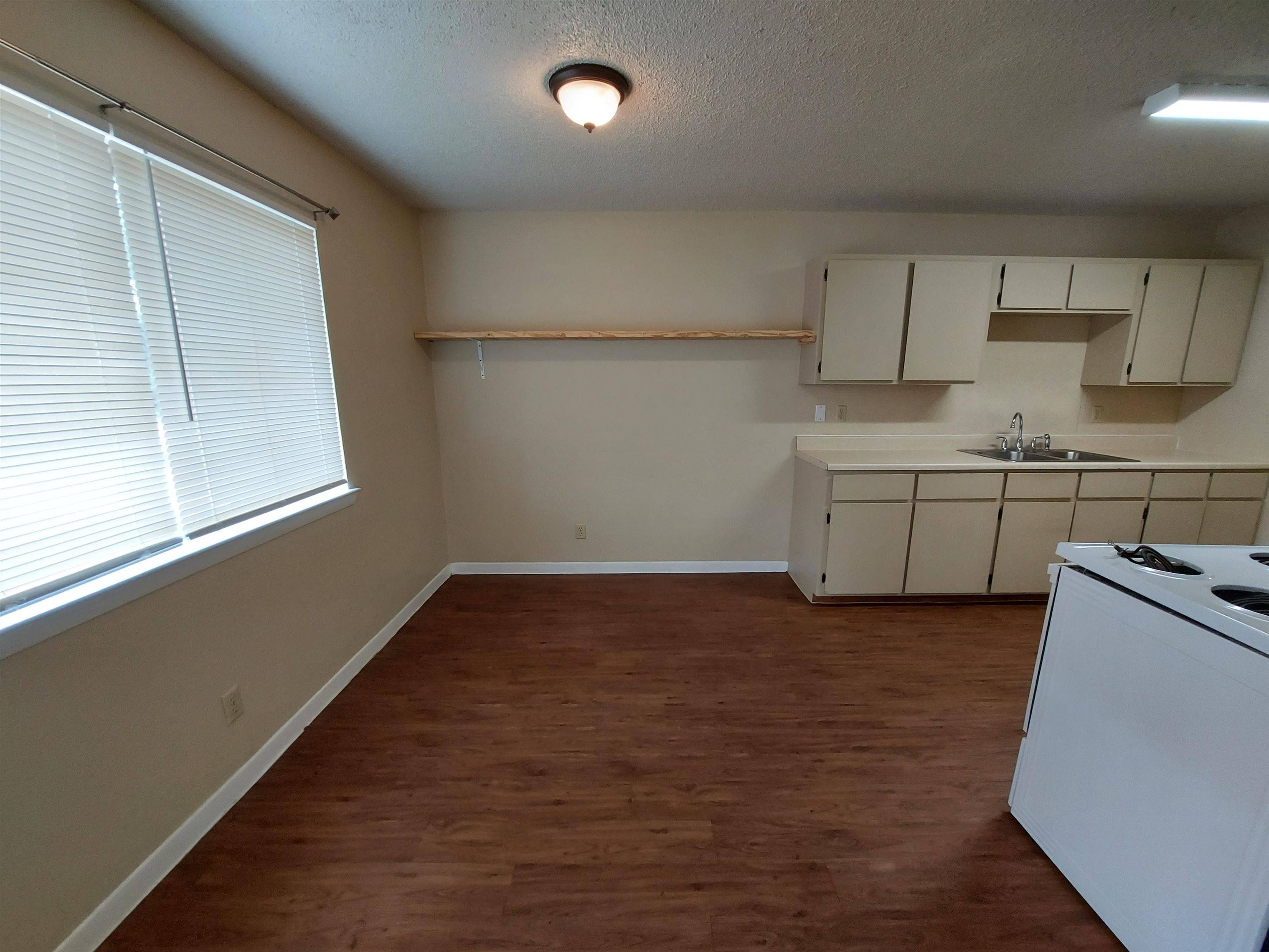 304B Ave R, Marble Falls, TX 78611