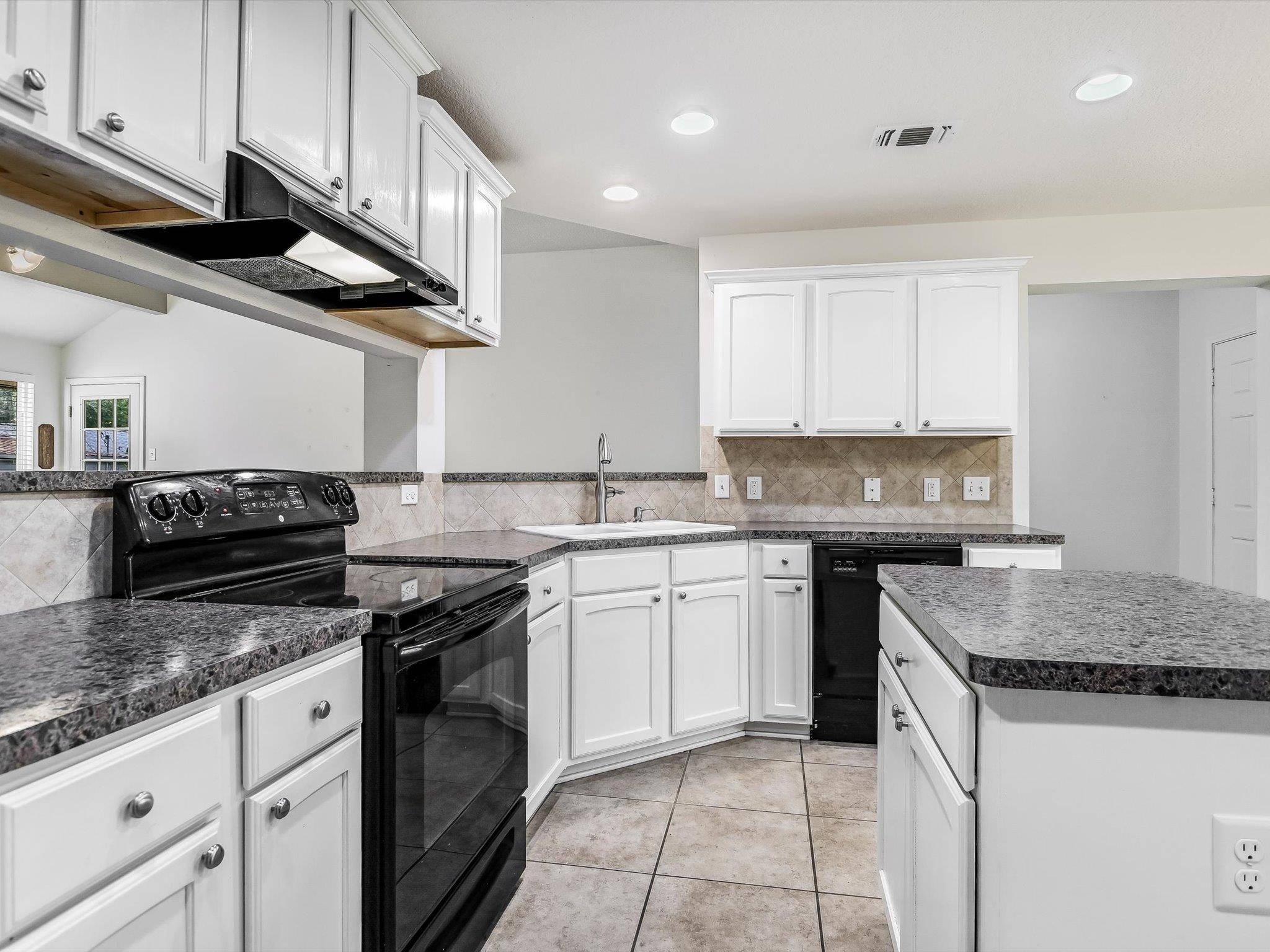 101 Highland Estates DR, Marble Falls, TX 78654