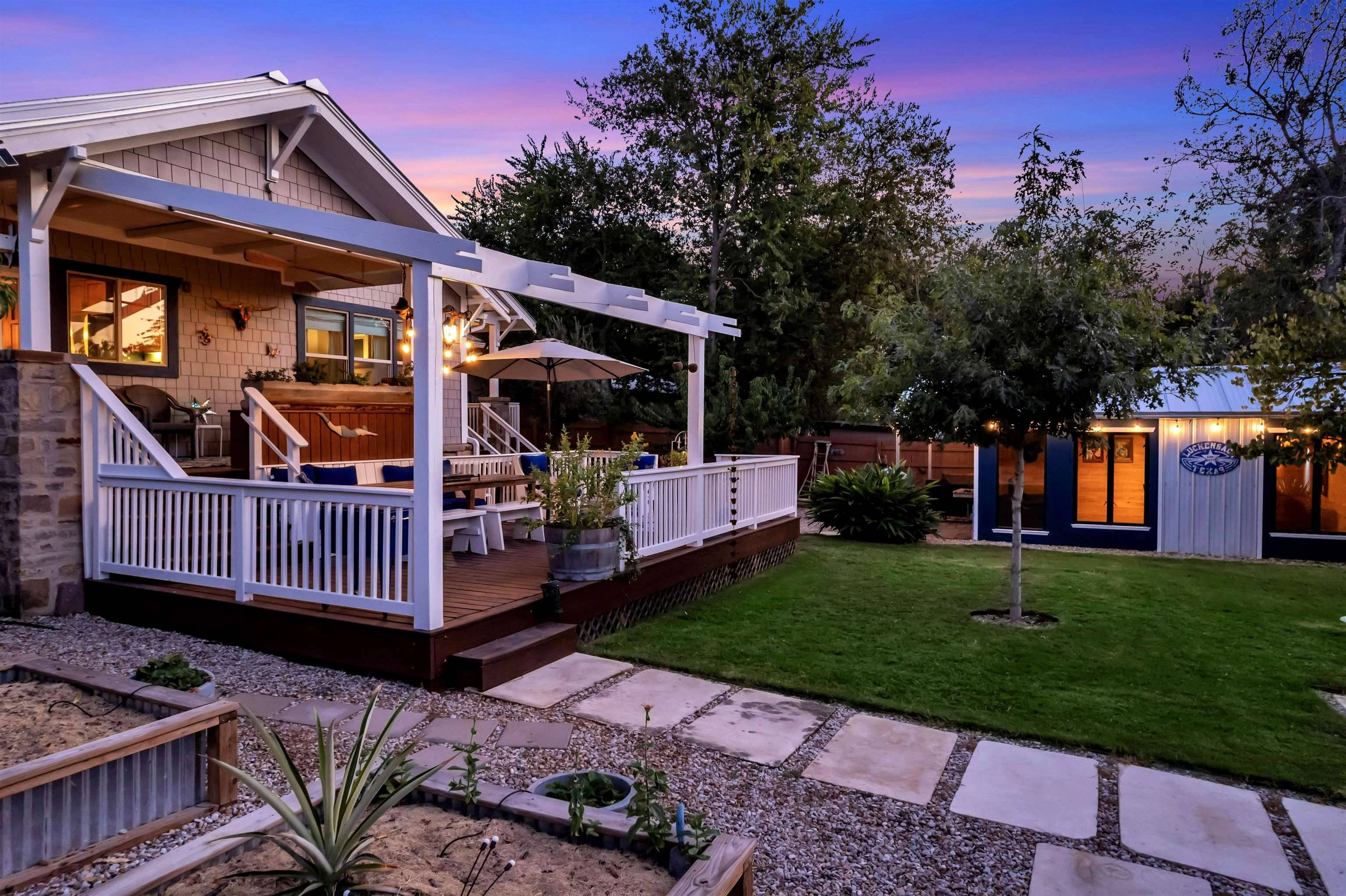618 Avenue E, Marble Falls, TX 78654-0000
