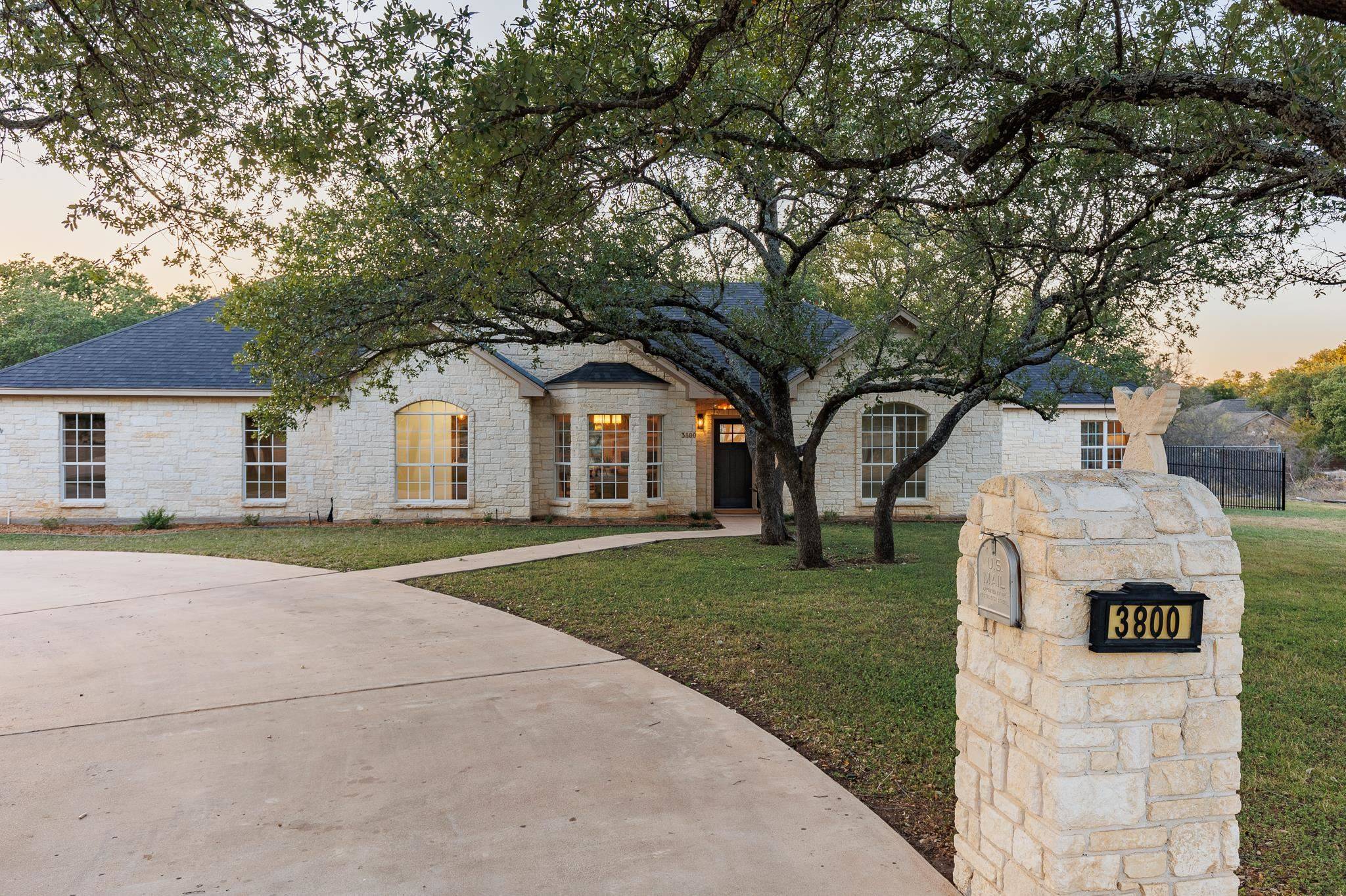 3800 Mormon Mill RD, Marble Falls, TX 78654