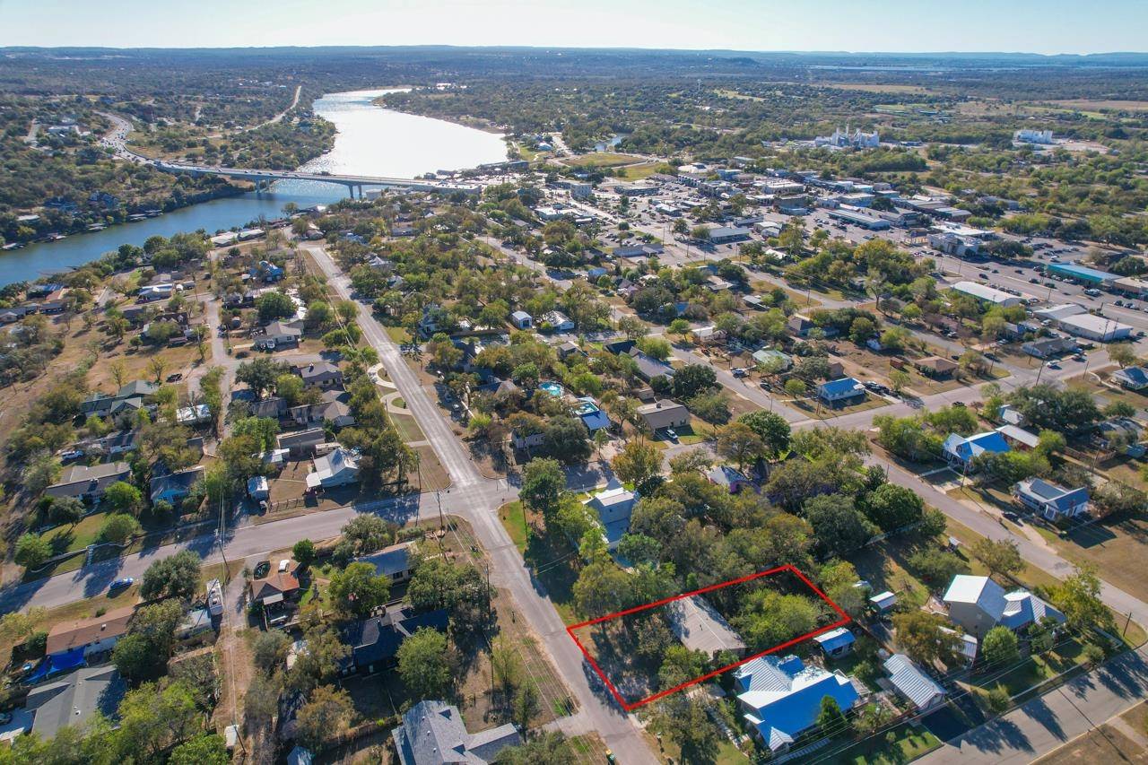 612 Avenue E, Marble Falls, TX 78654