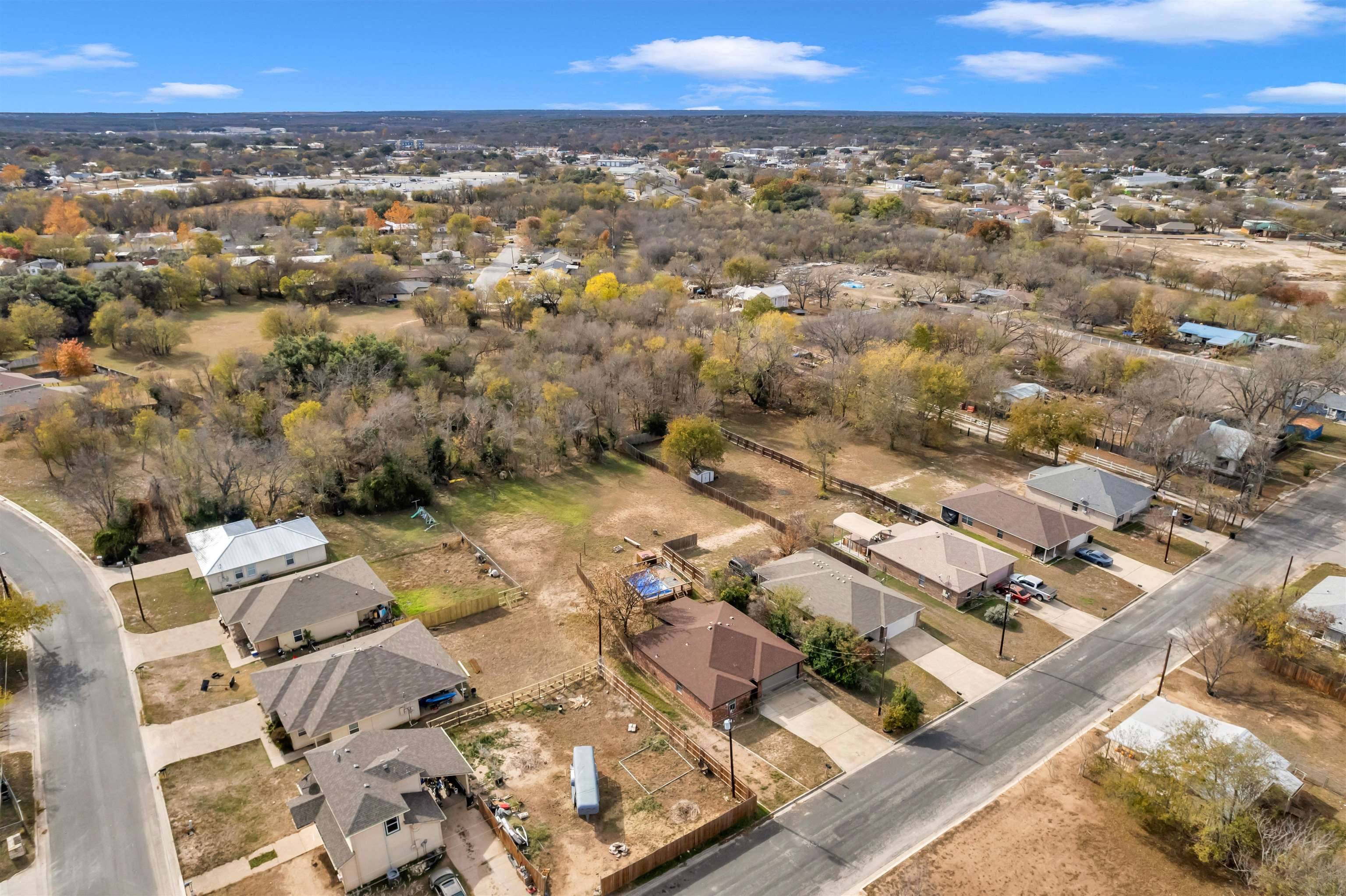 1114 Cloud St, Lampasas, TX 76550