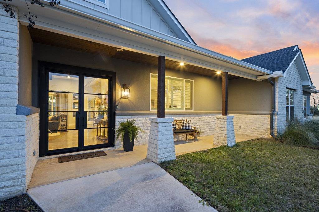 101 Falling Creek CV, Marble Falls, TX 78654
