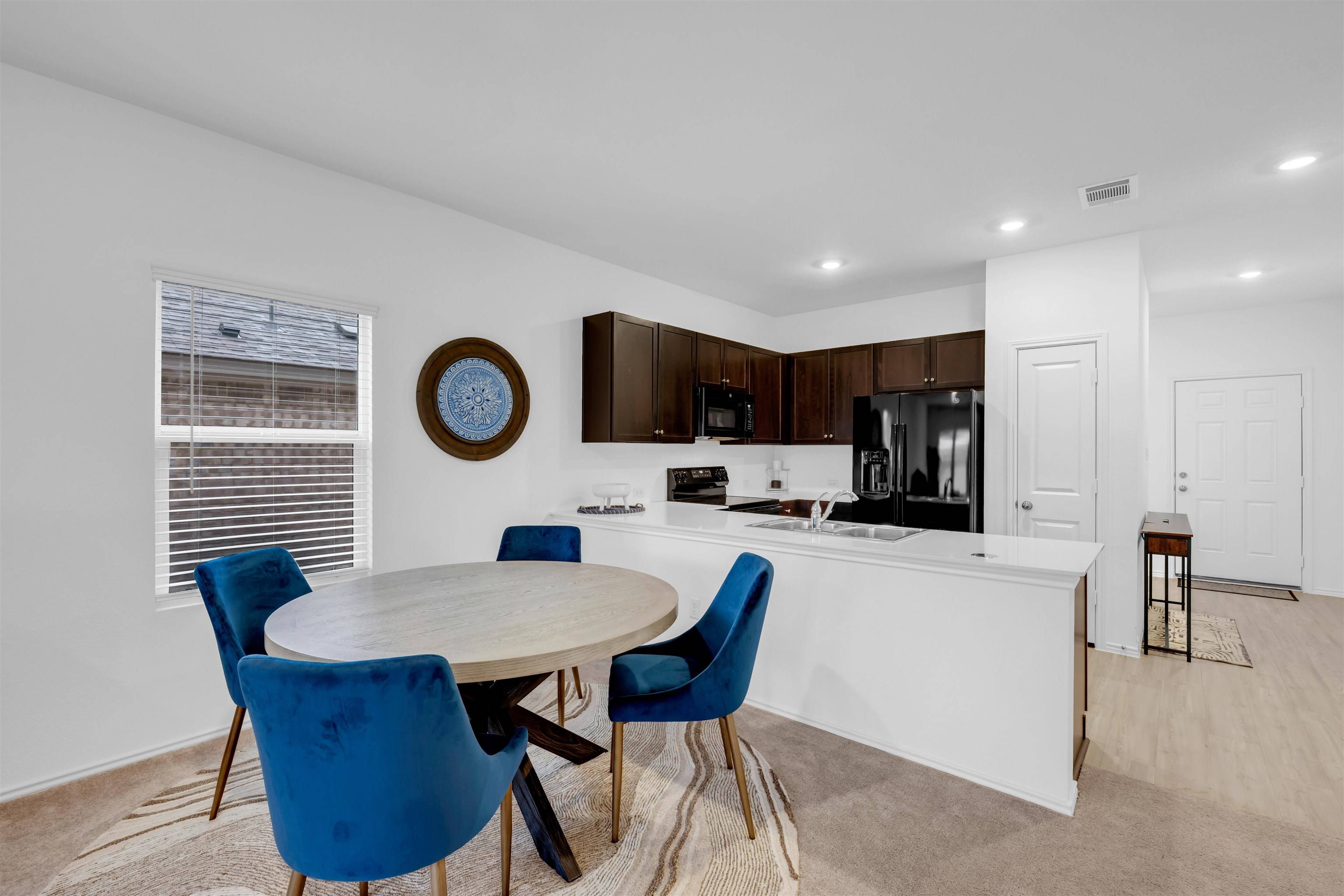 128 Greystone CT, Marble Falls, TX 78654
