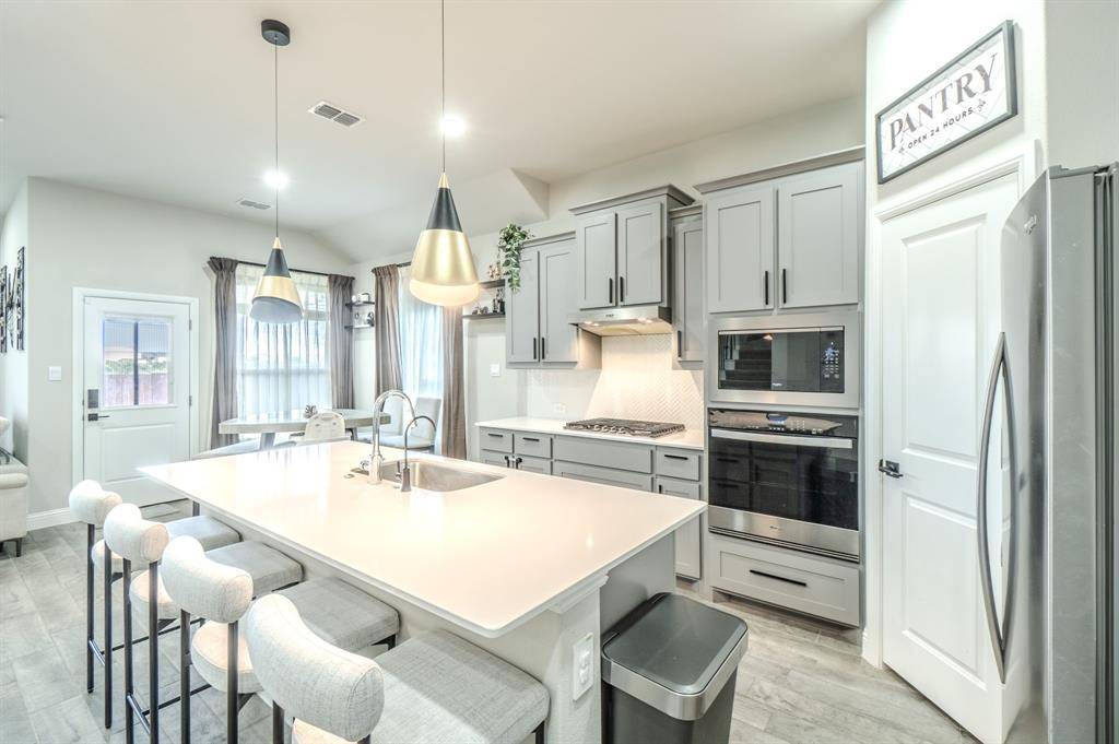 3105 Lionsgate Drive, Argyle, TX 76226