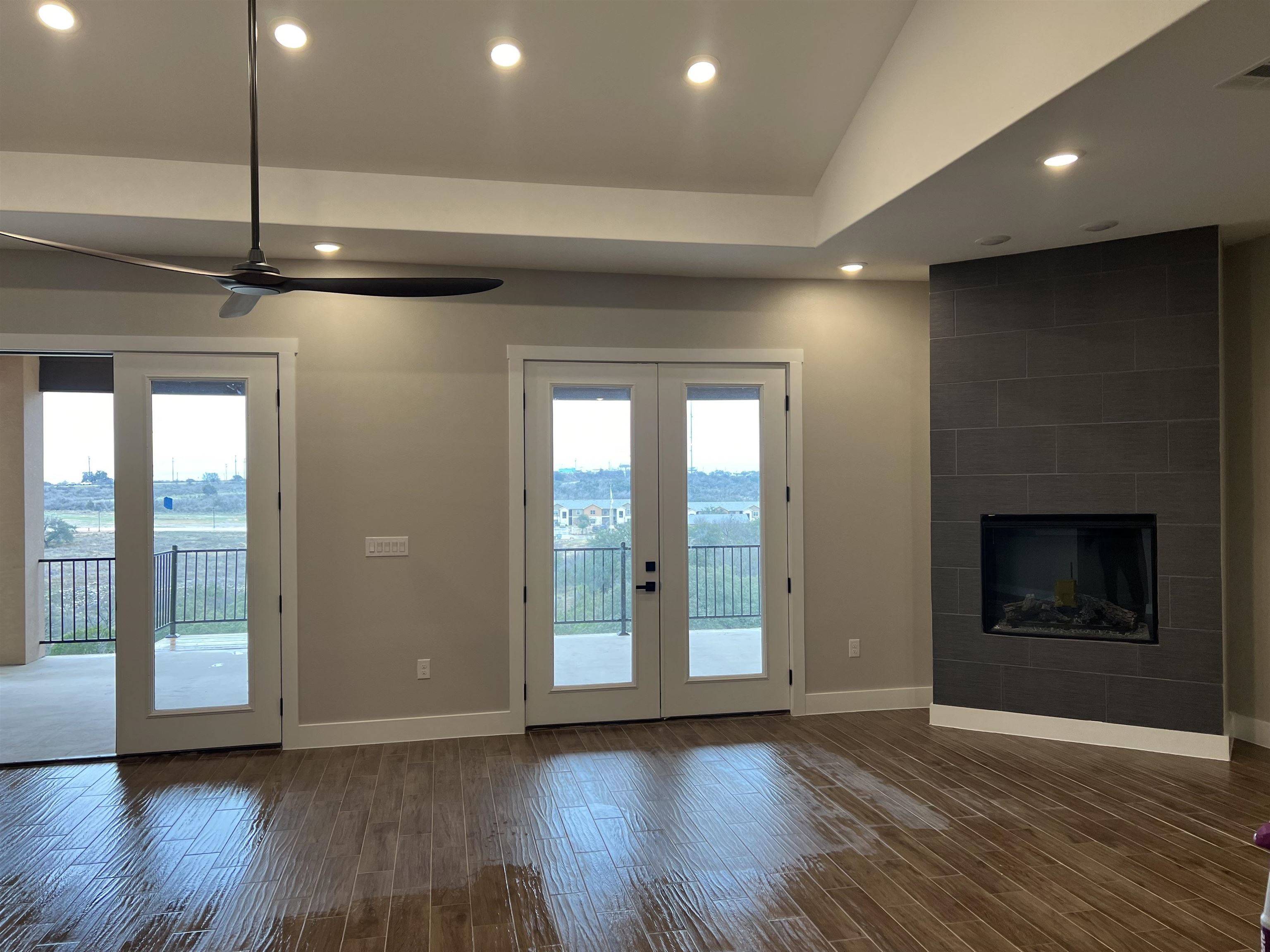 407 Bendito Way, Marble Falls, TX 78654
