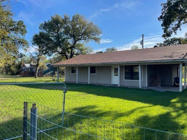 206 Woodland Acres Dr, Marble Falls, TX 78654-000