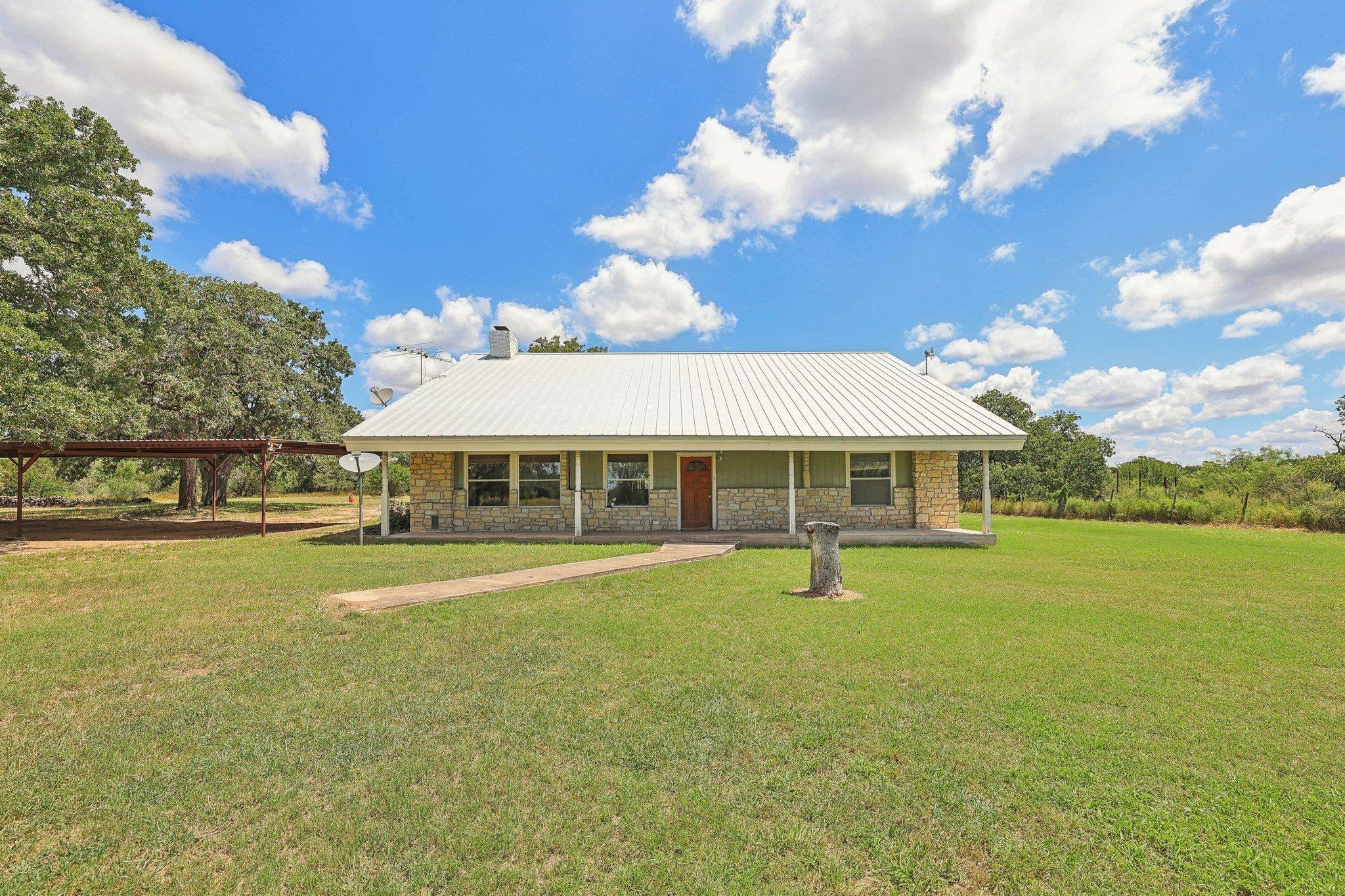 2715 Crider RD, Marble Falls, TX 78654