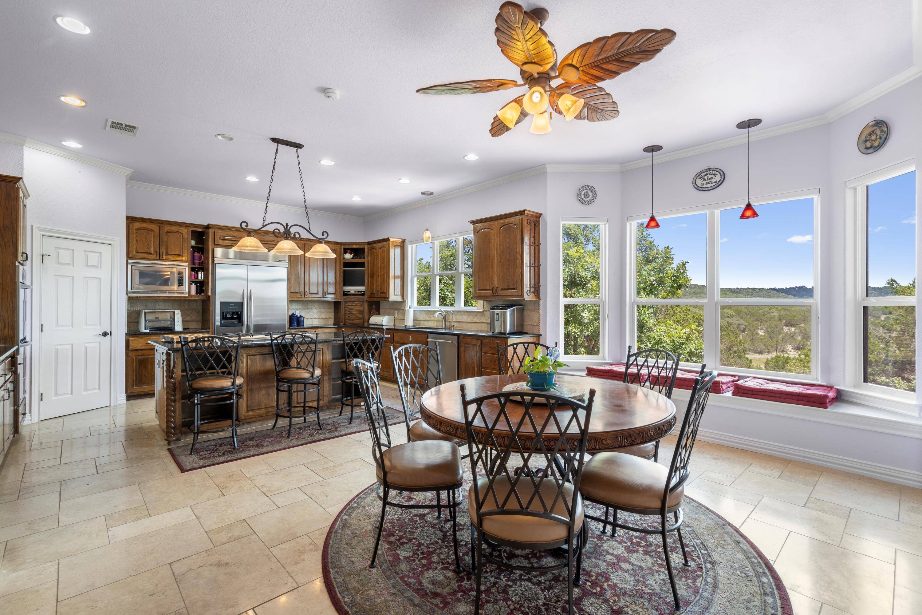 11201 Montana Springs DR, Marble Falls, TX 78654-3662