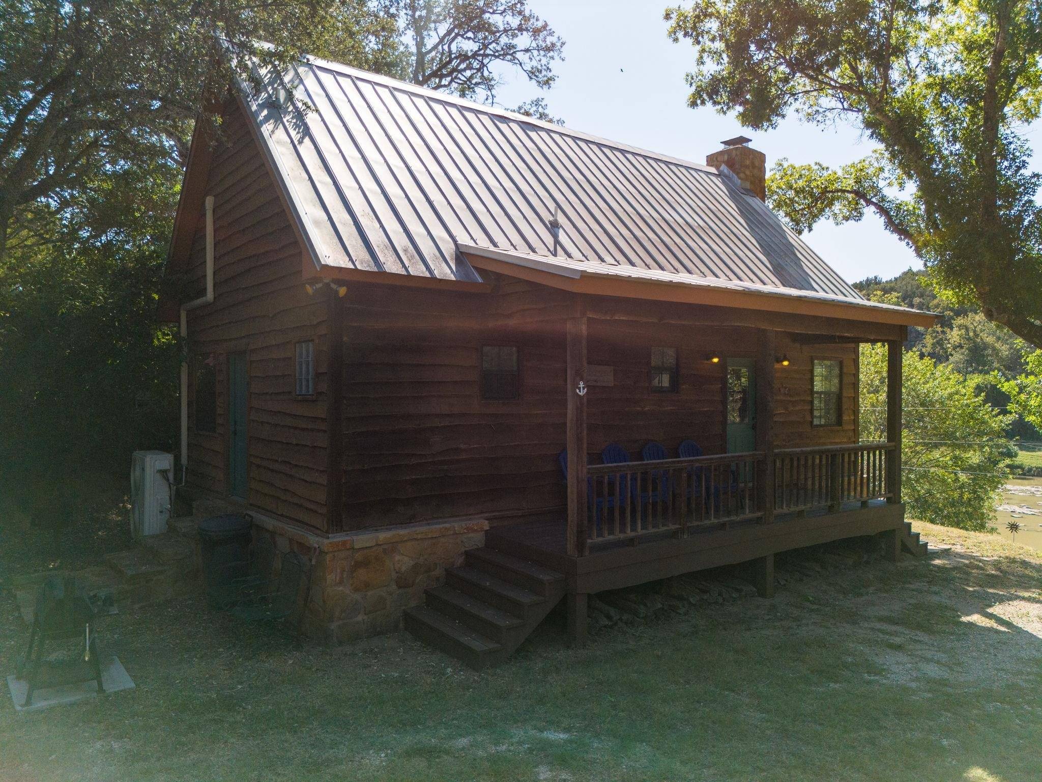 1382 N River Road, Lampasas, TX 76550