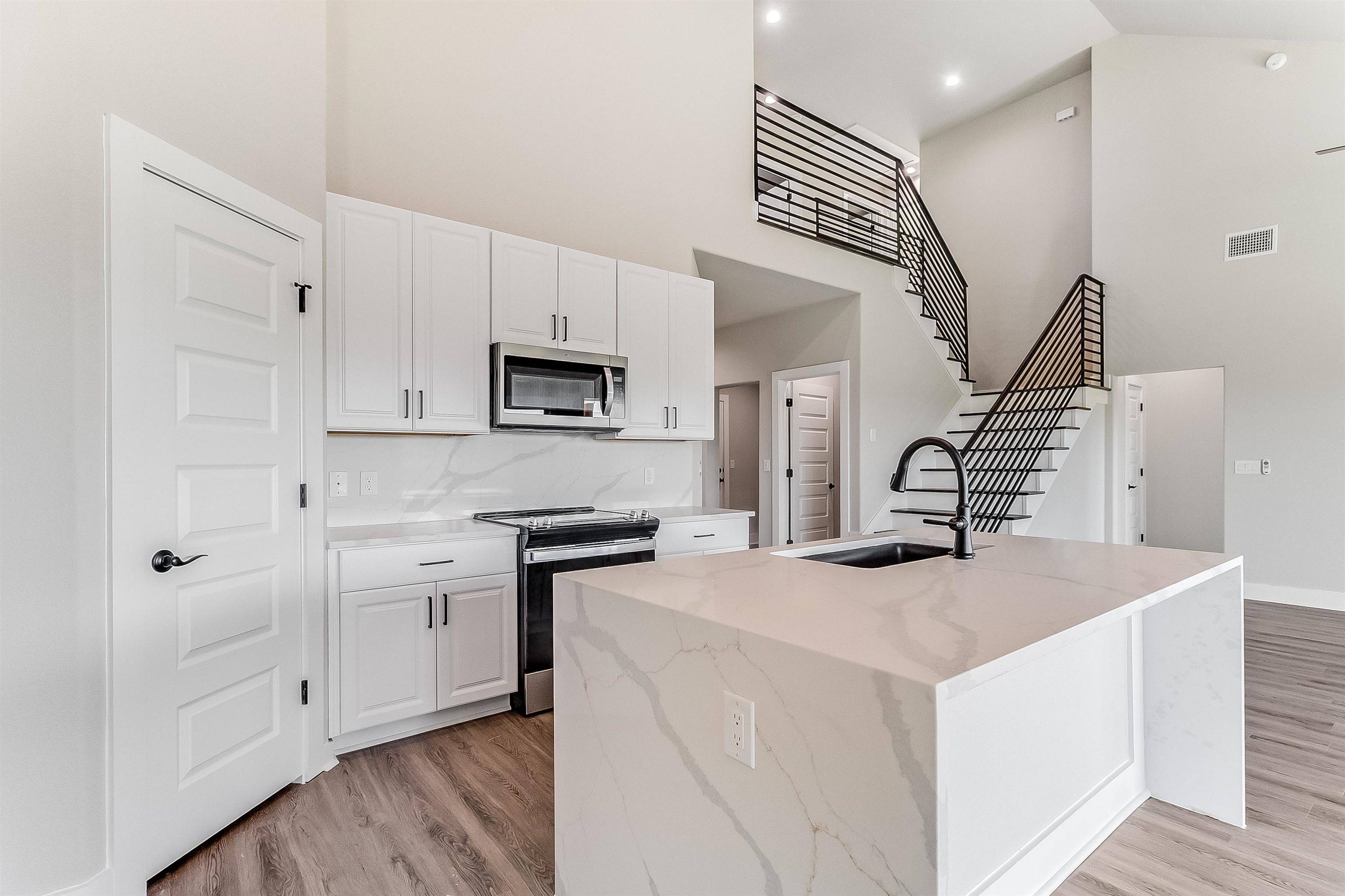 2109 S Park View DR, Marble Falls, TX 78654