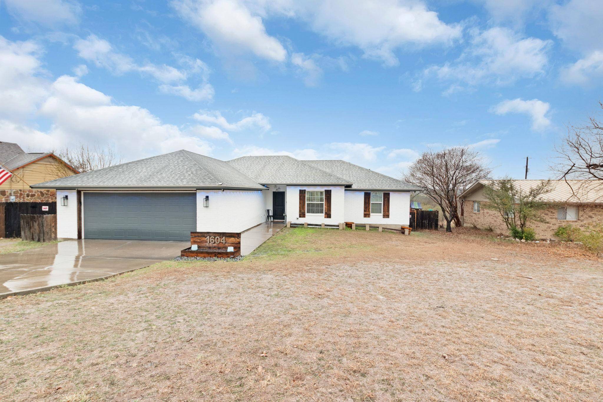 1604 Sunset DR, Marble Falls, TX 78654