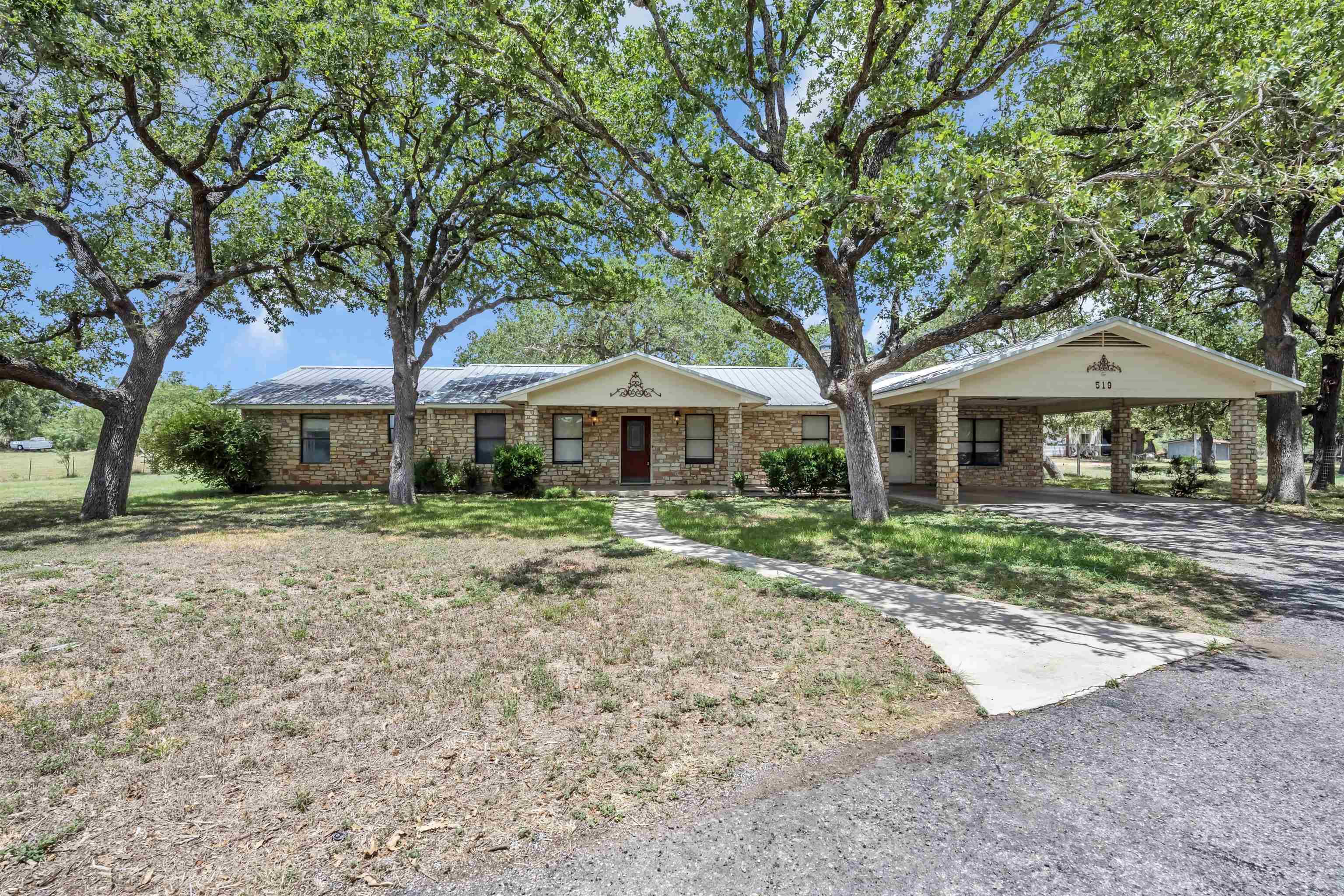 519 Lariat LN, Marble Falls, TX 78654-0000