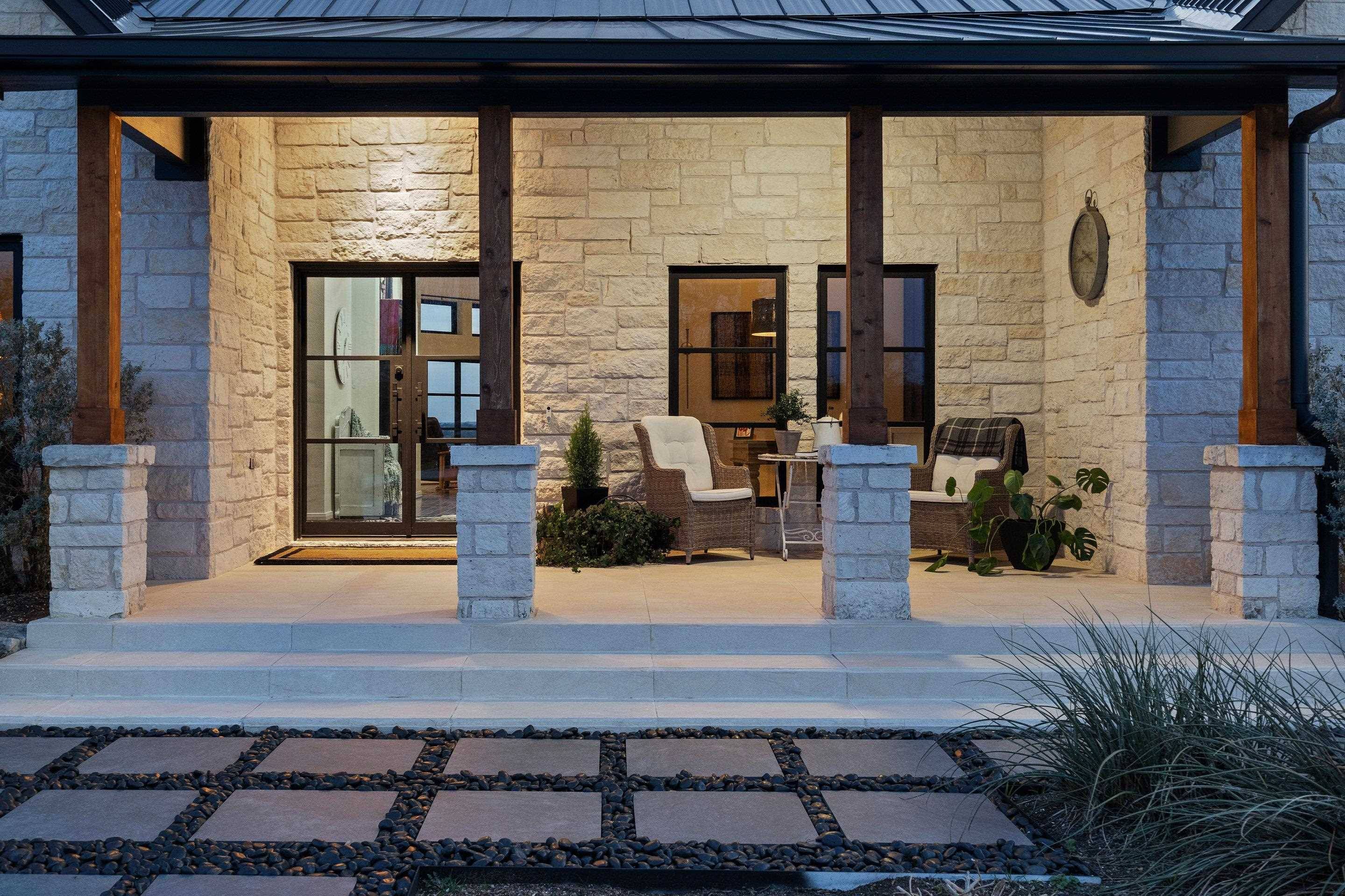 260 Chimney Cove DR, Marble Falls, TX 78654-3665