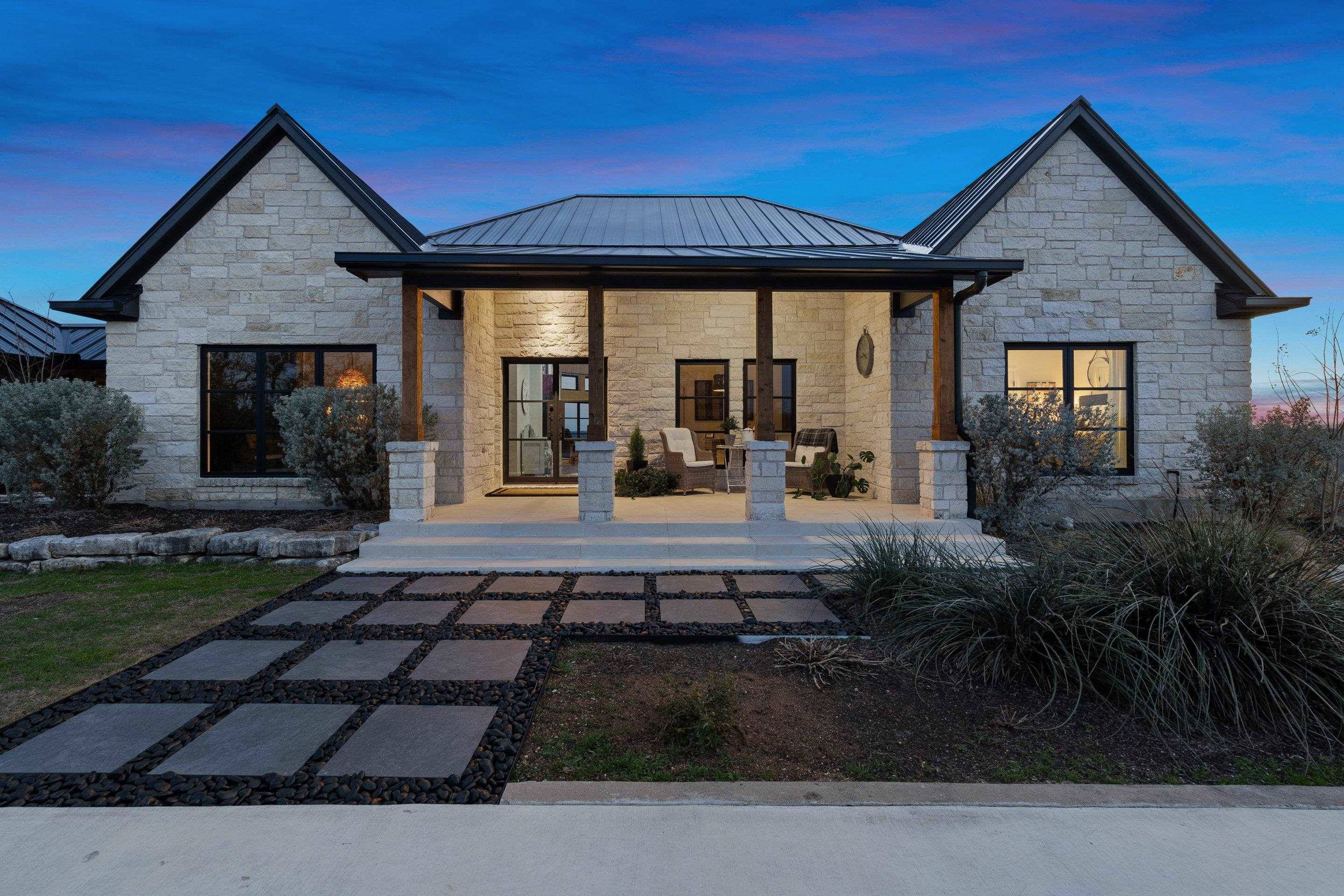 260 Chimney Cove DR, Marble Falls, TX 78654-3665