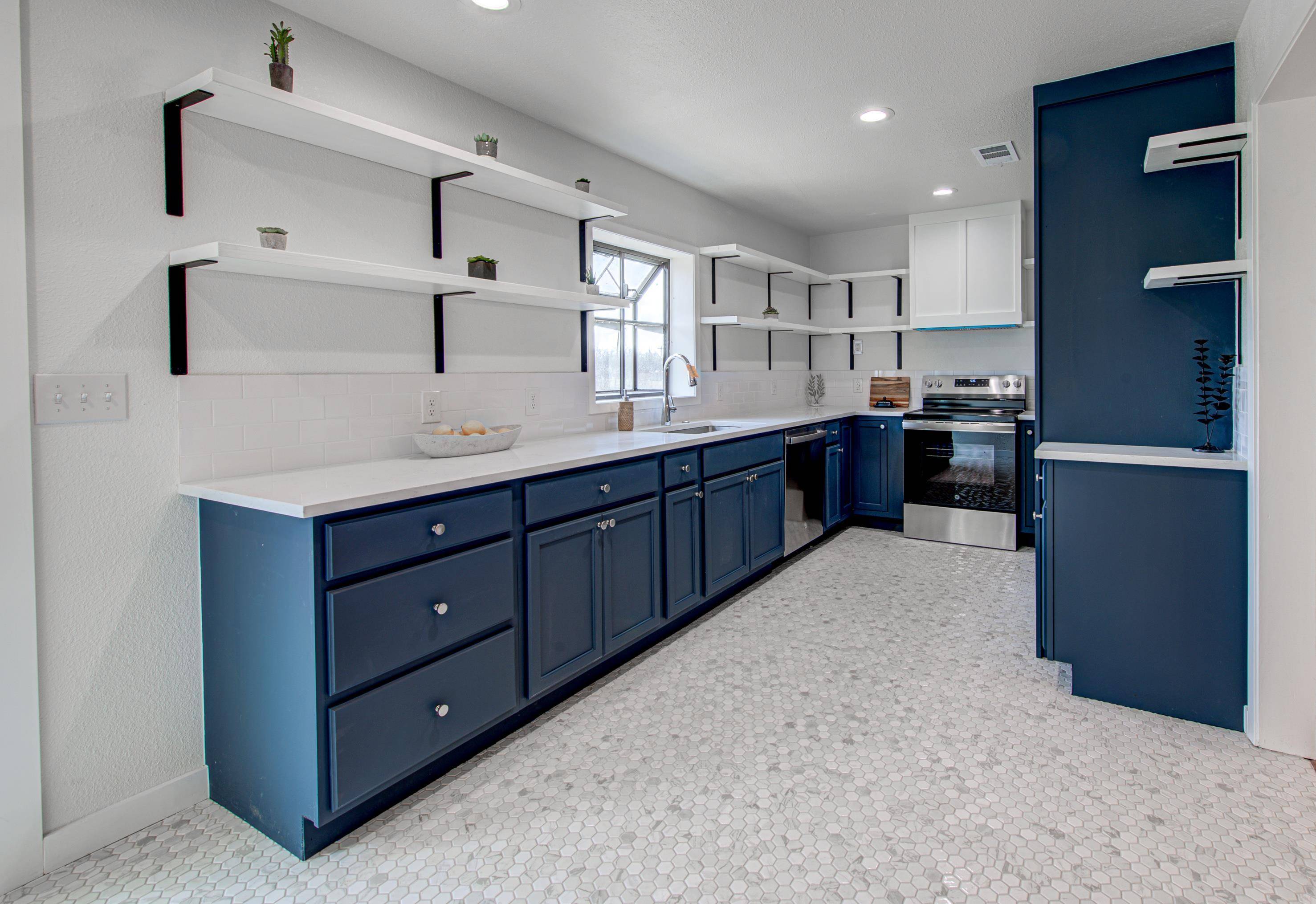 126 Lyda Ln, Marble Falls, TX 78654