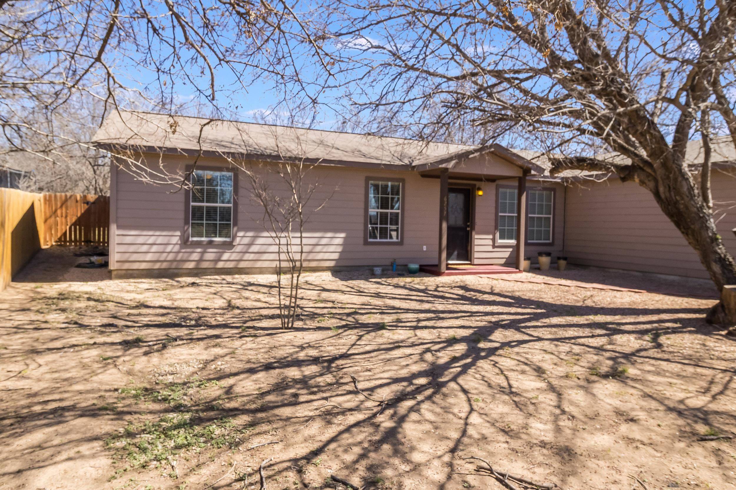 6257 River Oaks, Kingsland, TX 78639