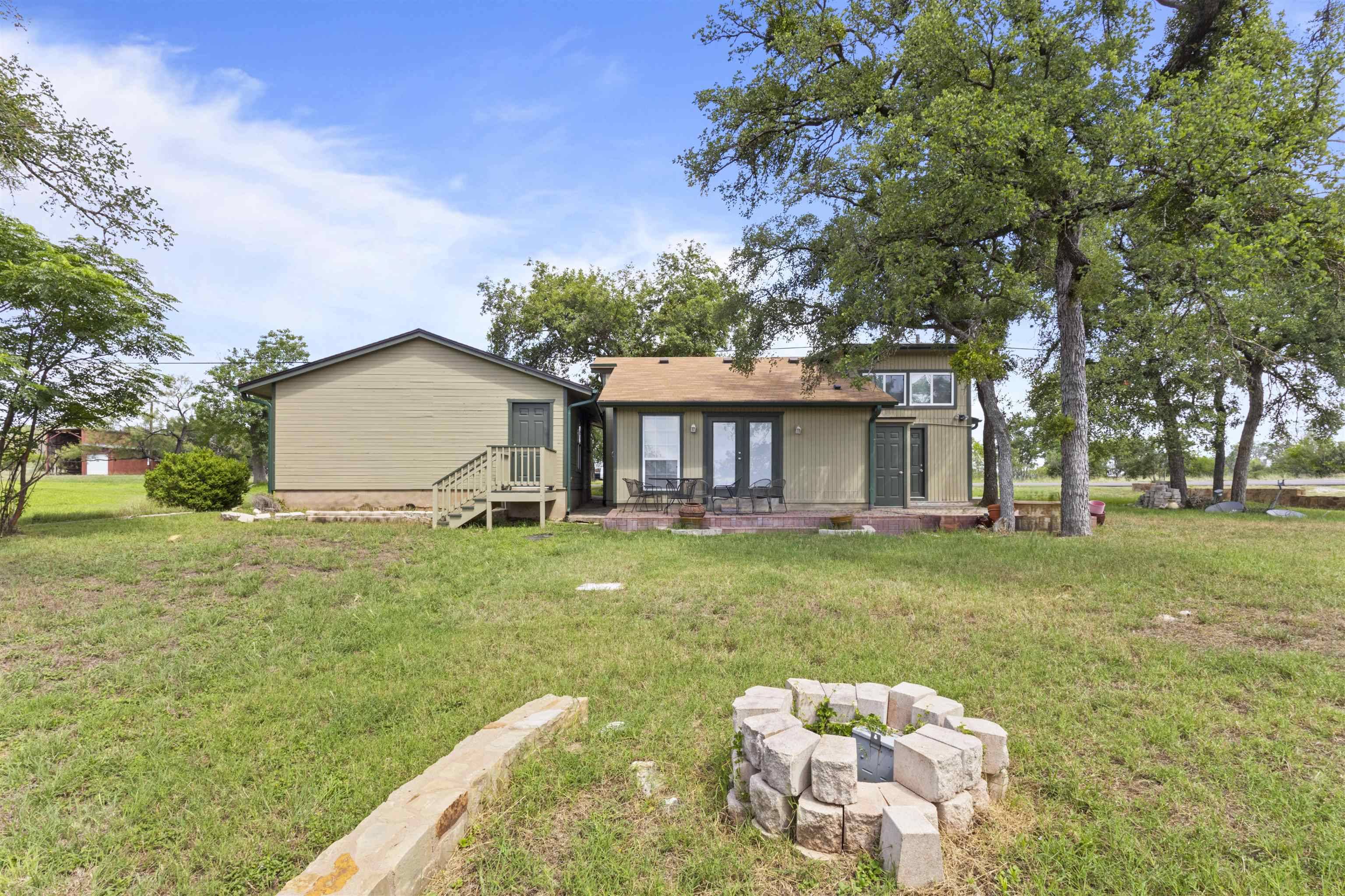 25421 Pedernales Point DR, Spicewood, TX 78669