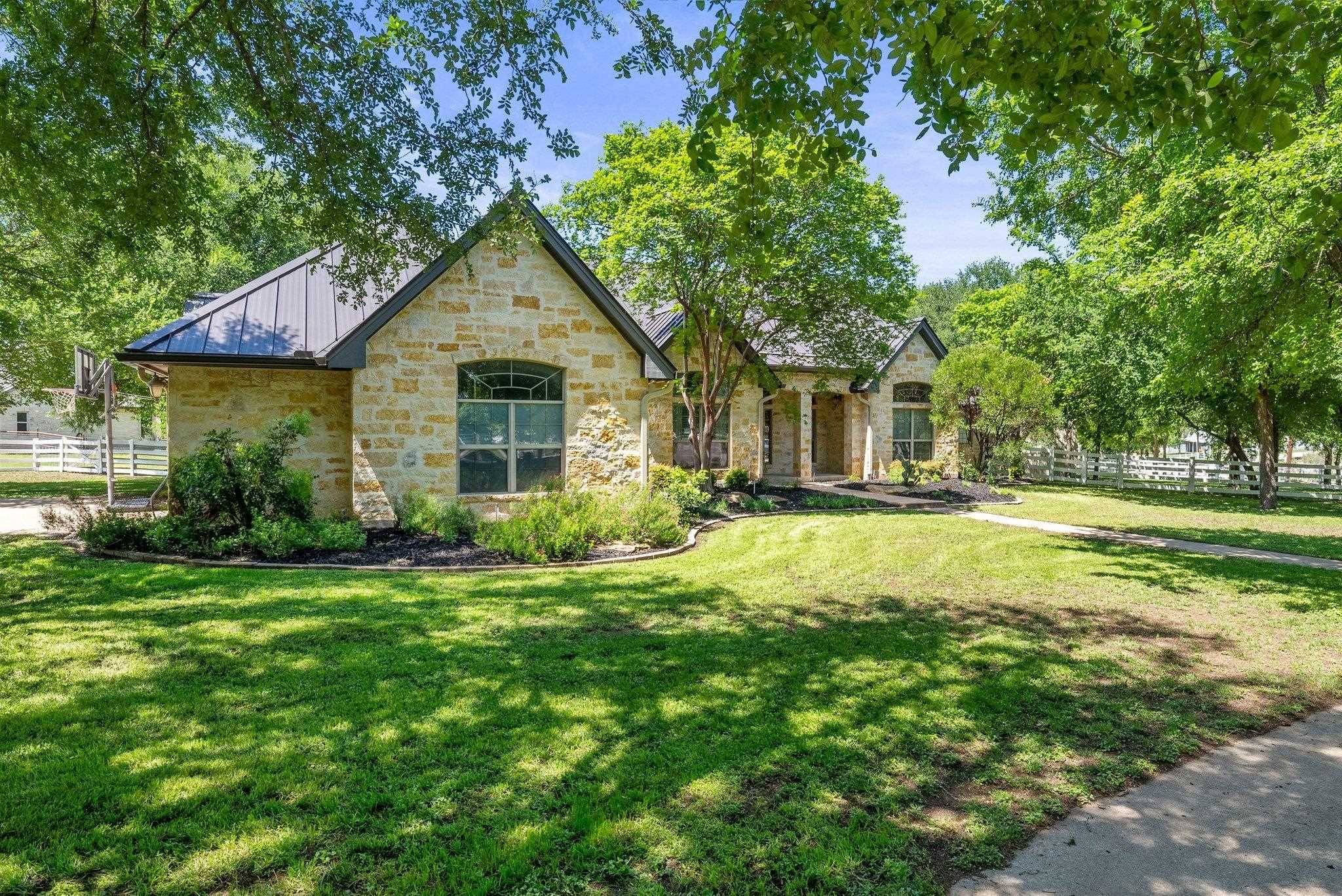 302 Park Ridge DR, Marble Falls, TX 78654