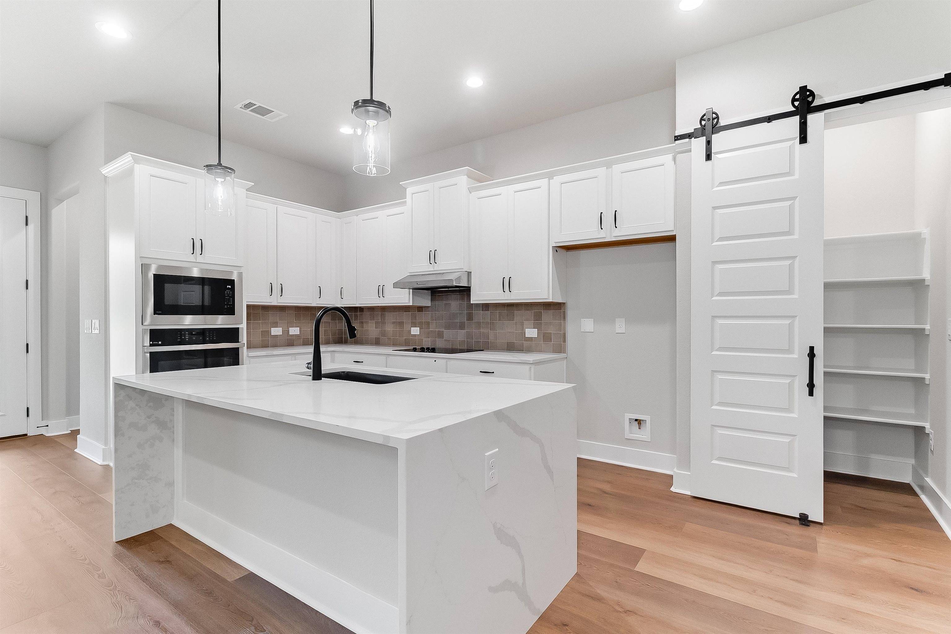 3105 Morgan CIR, Marble Falls, TX 78654