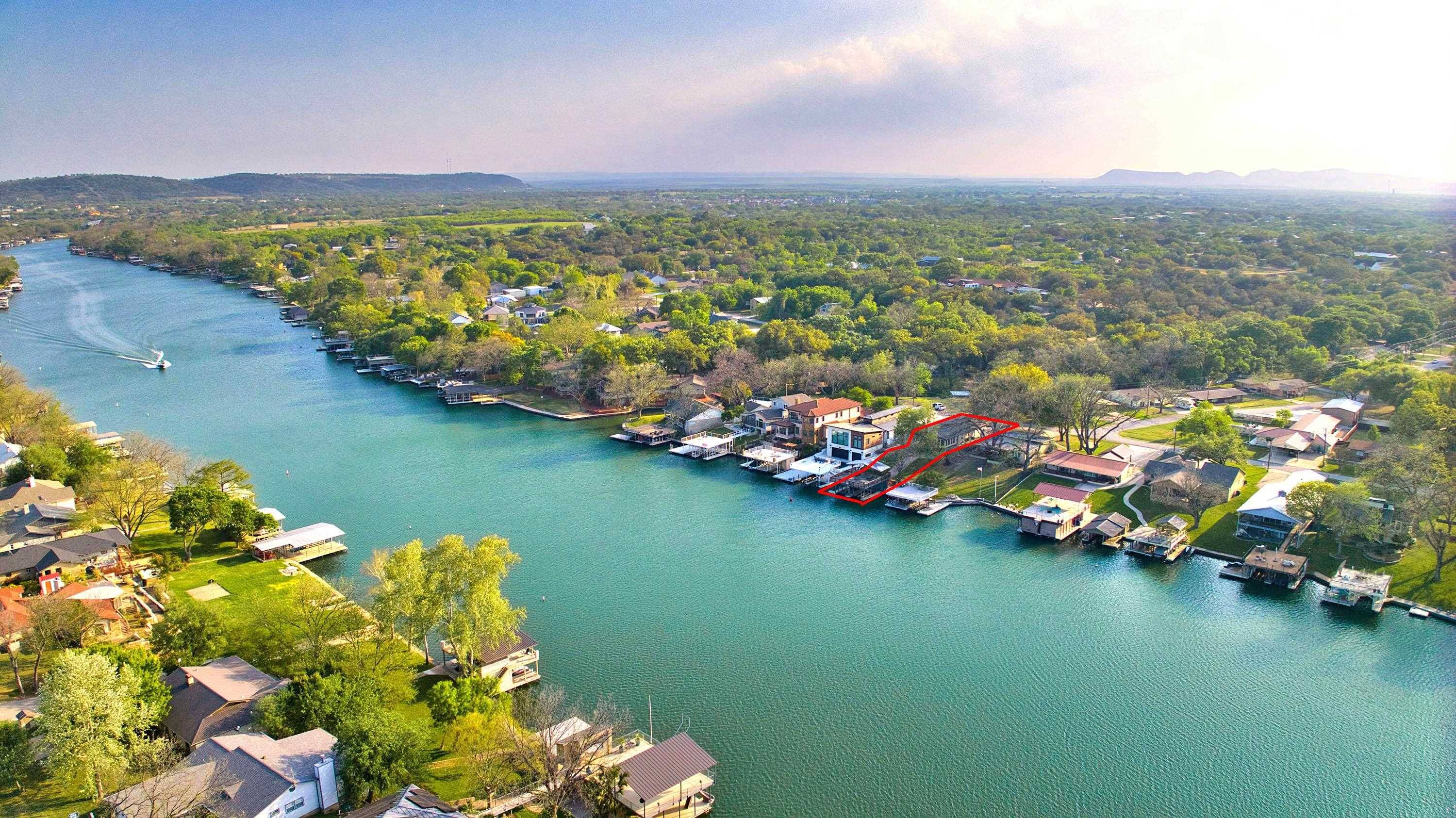 108 Riverside Dr, Kingsland, TX 78639