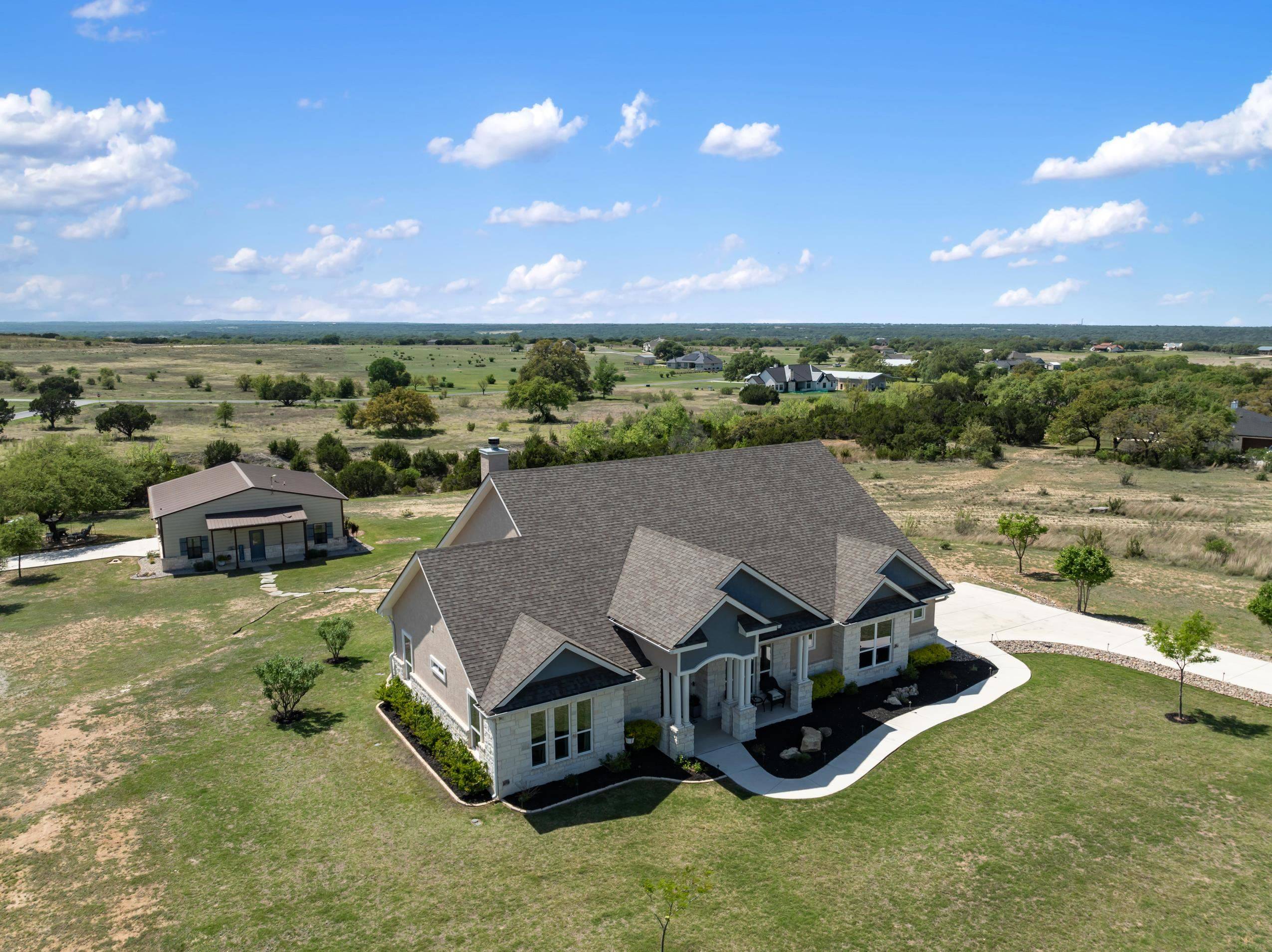 100 Clear Springs Ct, Marble Falls, TX 78654