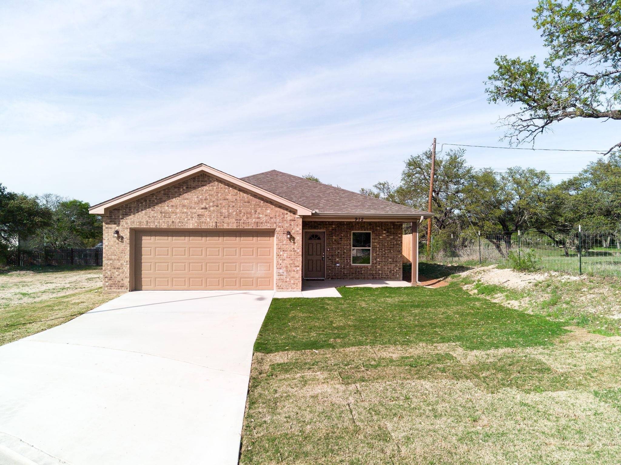 912 Blane Circle, Lampasas, TX 76550