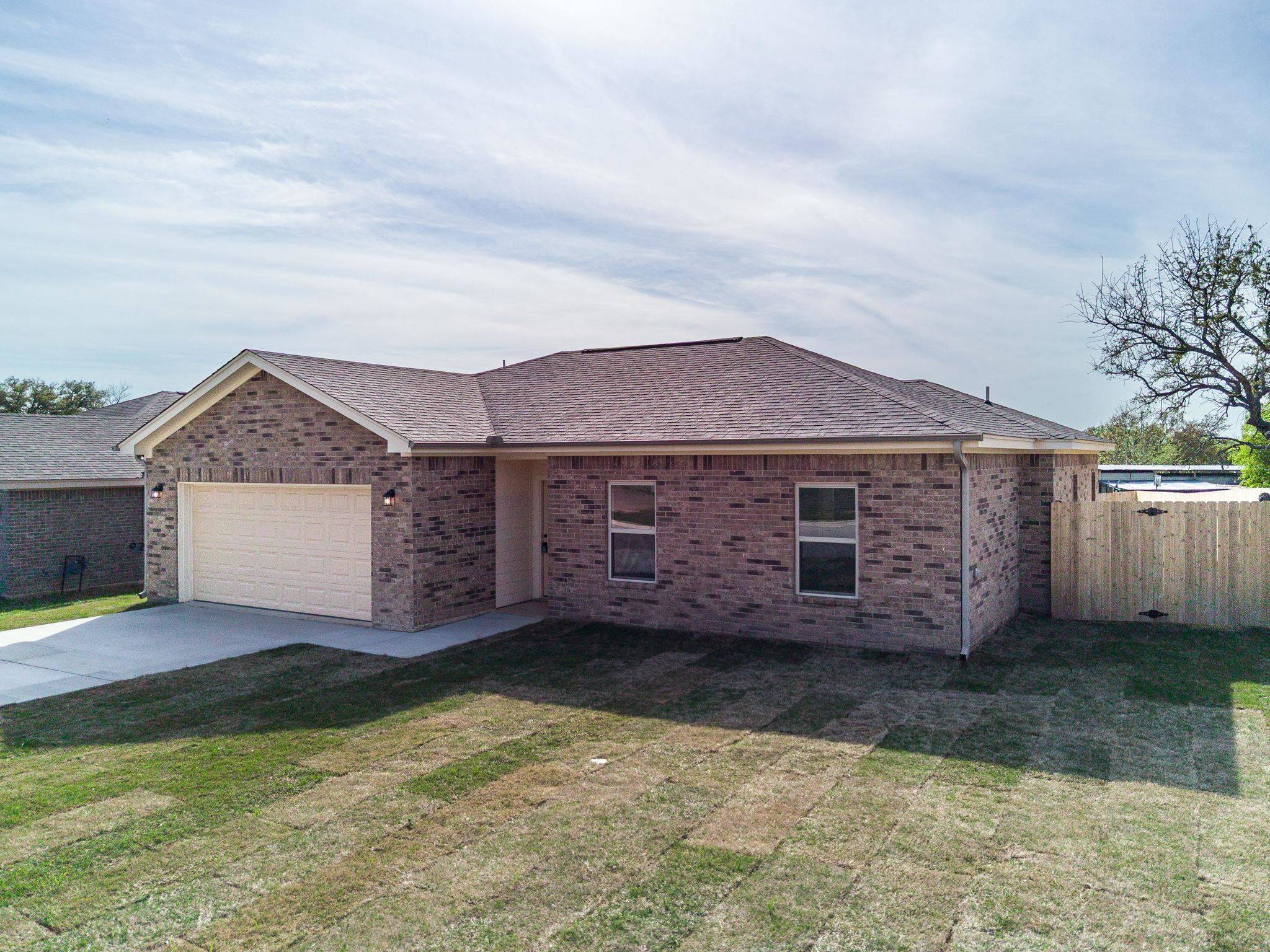 913 Blane CIR, Lampasas, TX 76550