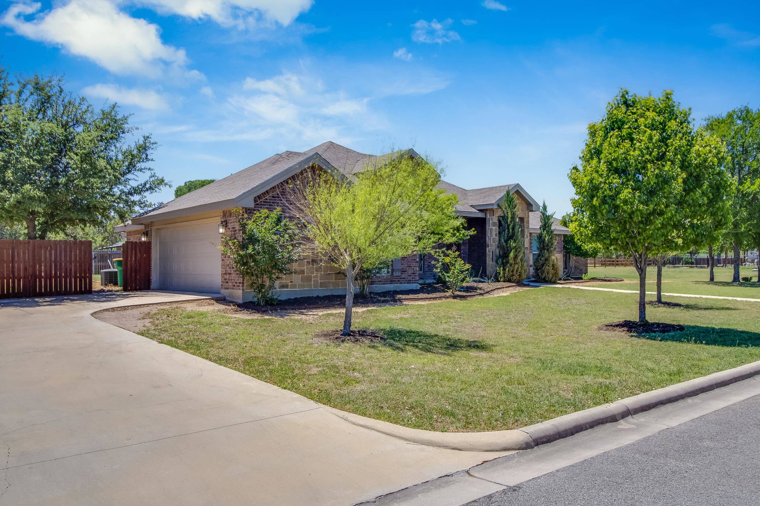 202 Stonehenge WAY, Marble Falls, TX 78654