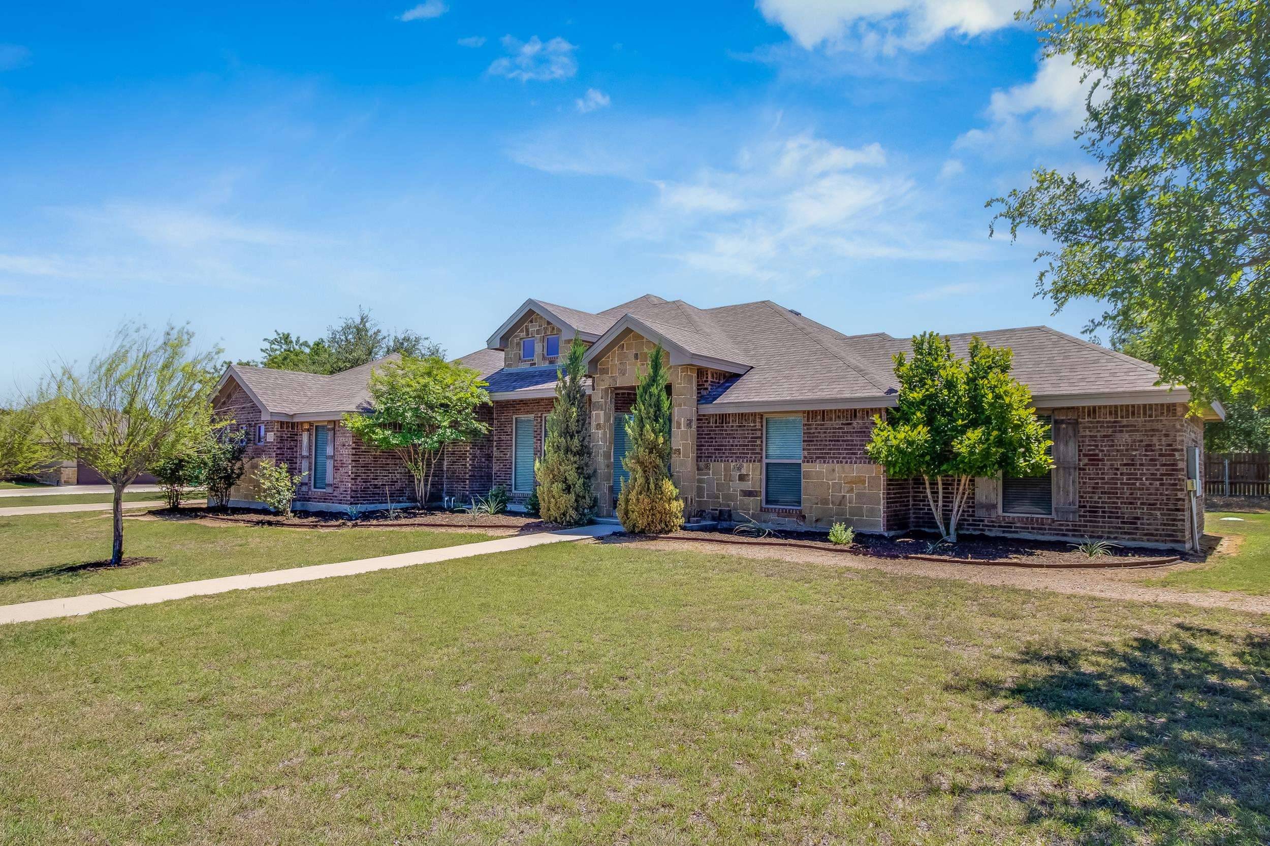202 Stonehenge WAY, Marble Falls, TX 78654