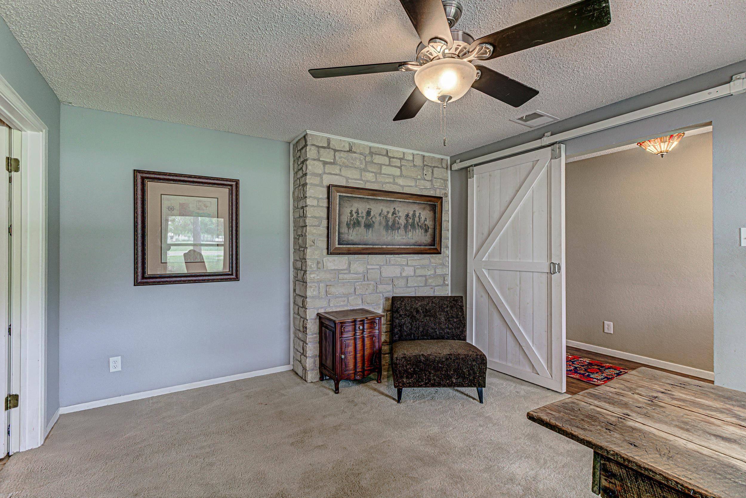 902 Sherman AVE, Marble Falls, TX 78654