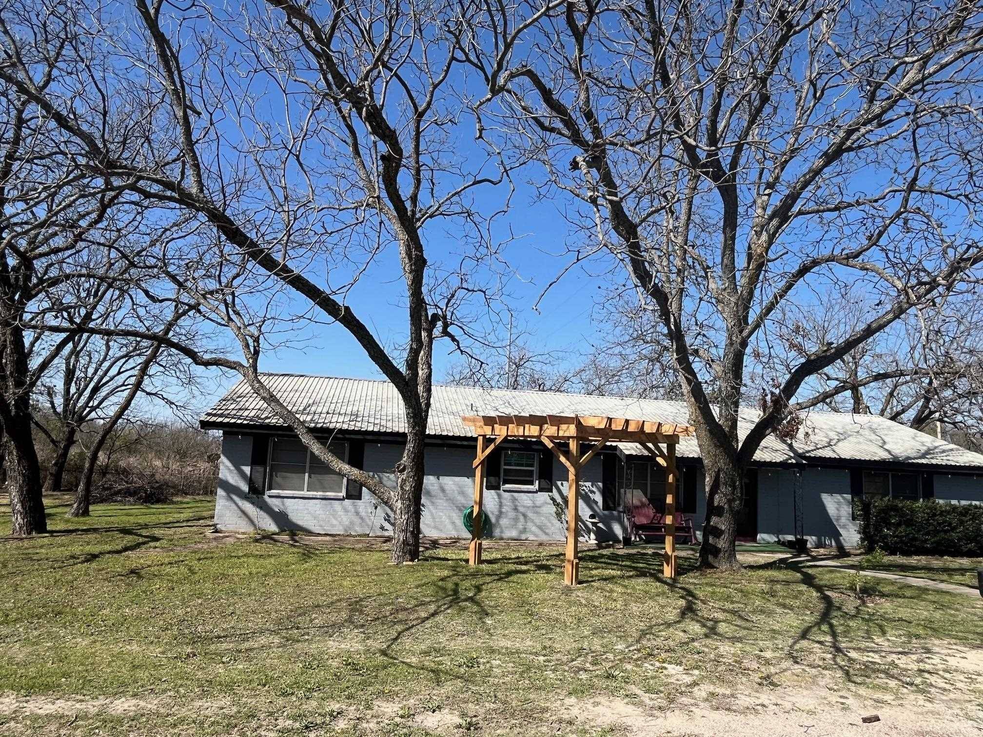 300 S 3rd ST, Lometa, TX 76853