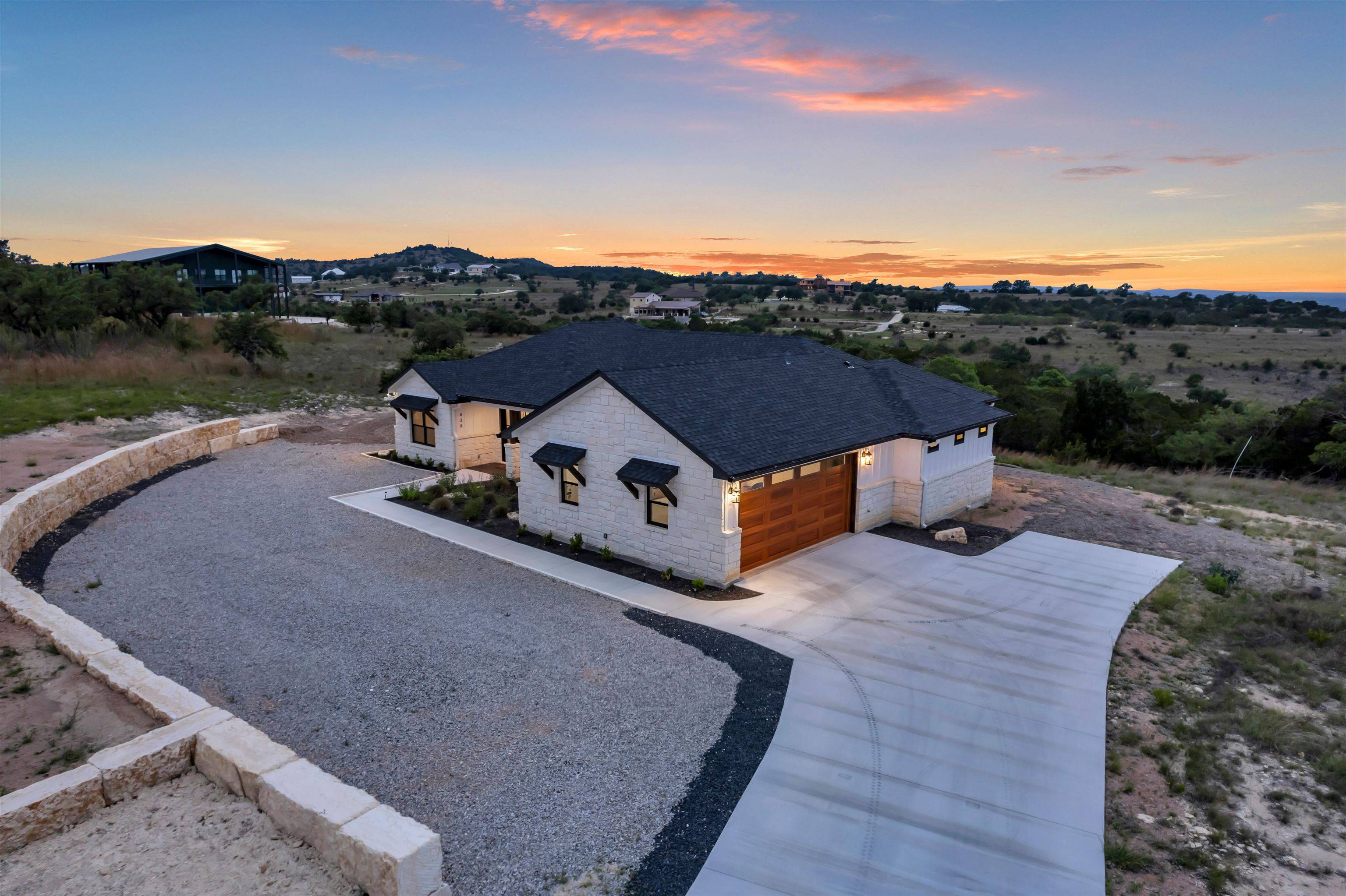 438 Cedar Mountain Dr, Marble Falls, TX 78654