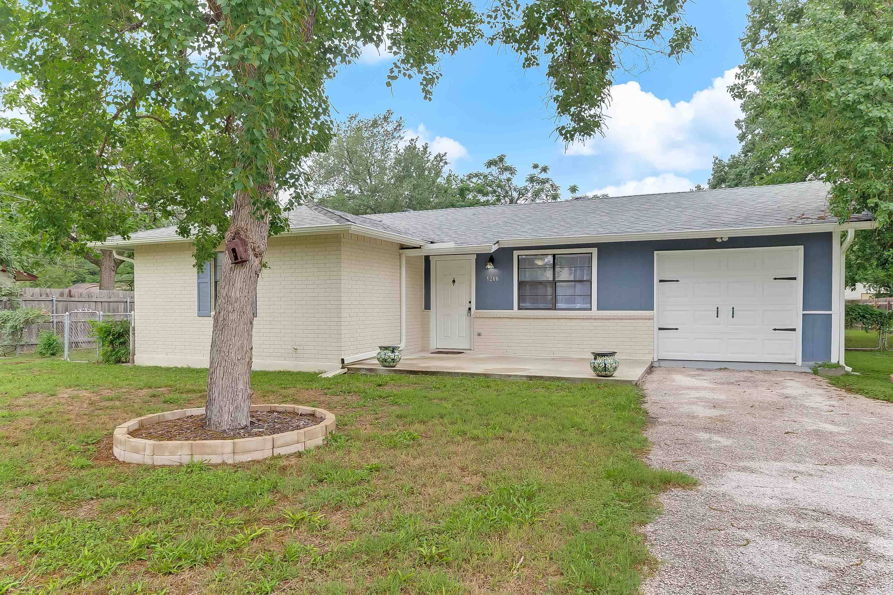 1206 Hackberry, Marble Falls, TX 78654