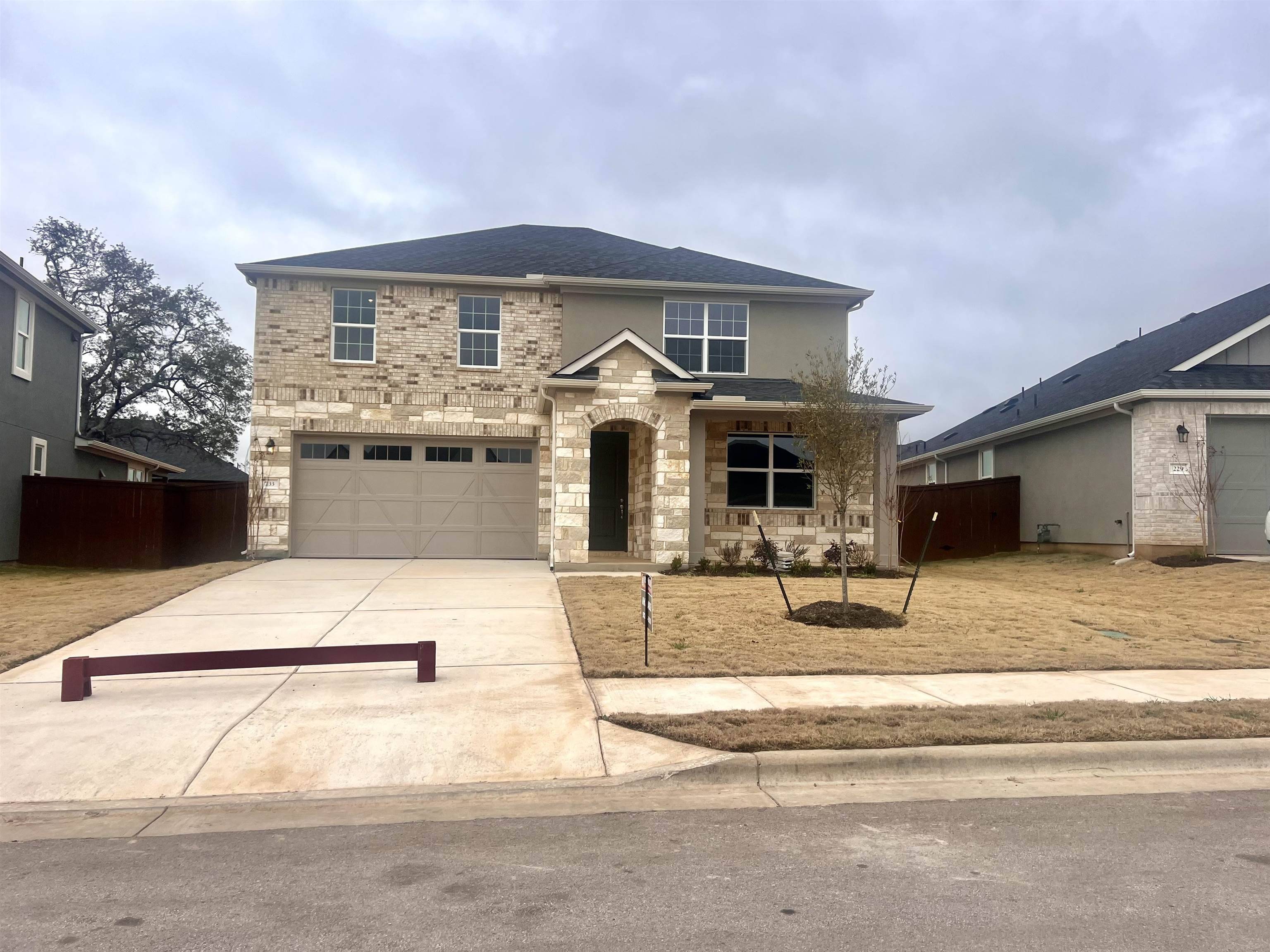 233 Torchwood DR, Marble Falls, TX 78654