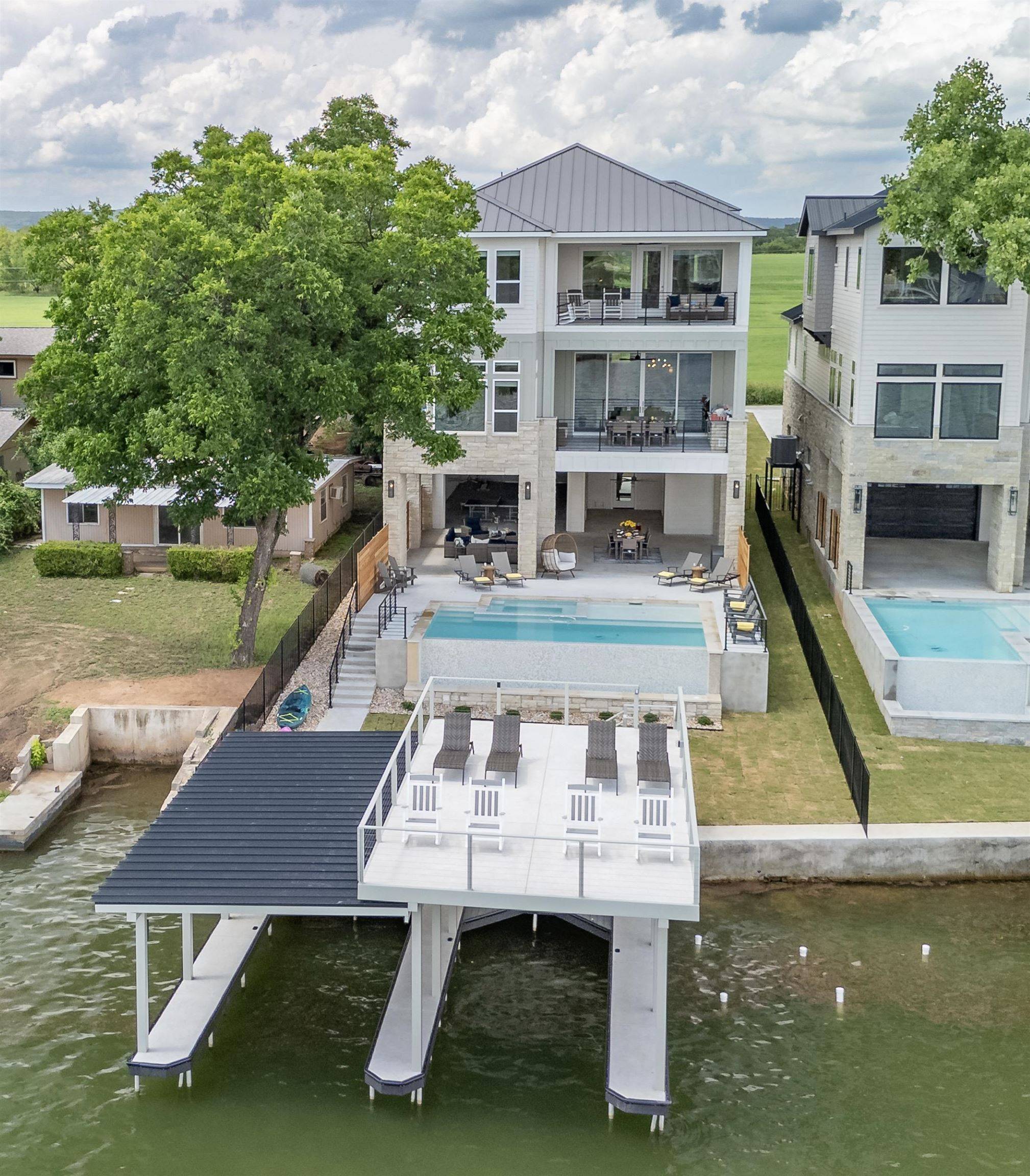563 Ellen Williams LOOP, Kingsland, TX 78639