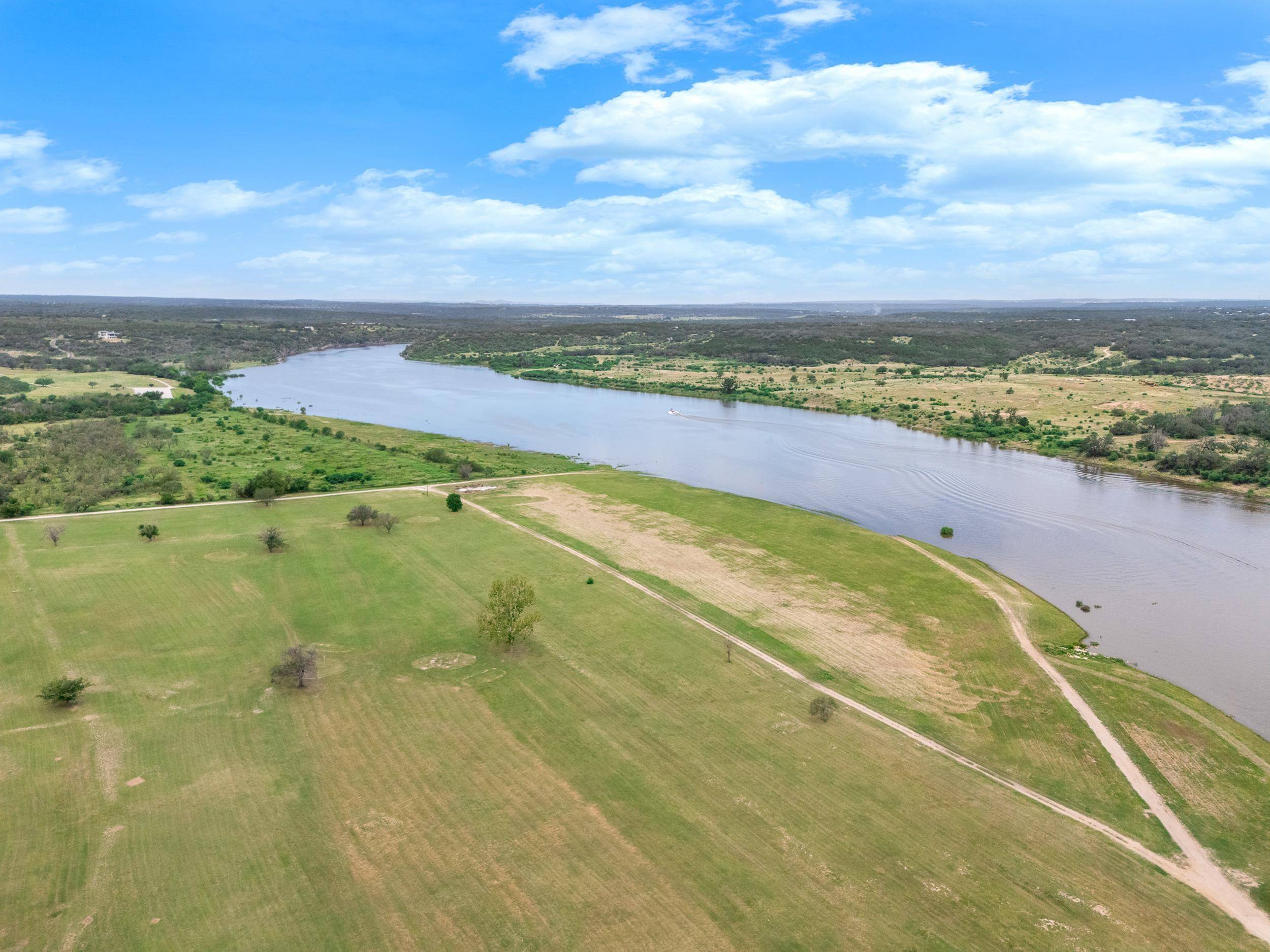 204 Crest DR, Spicewood, TX 78669-5431