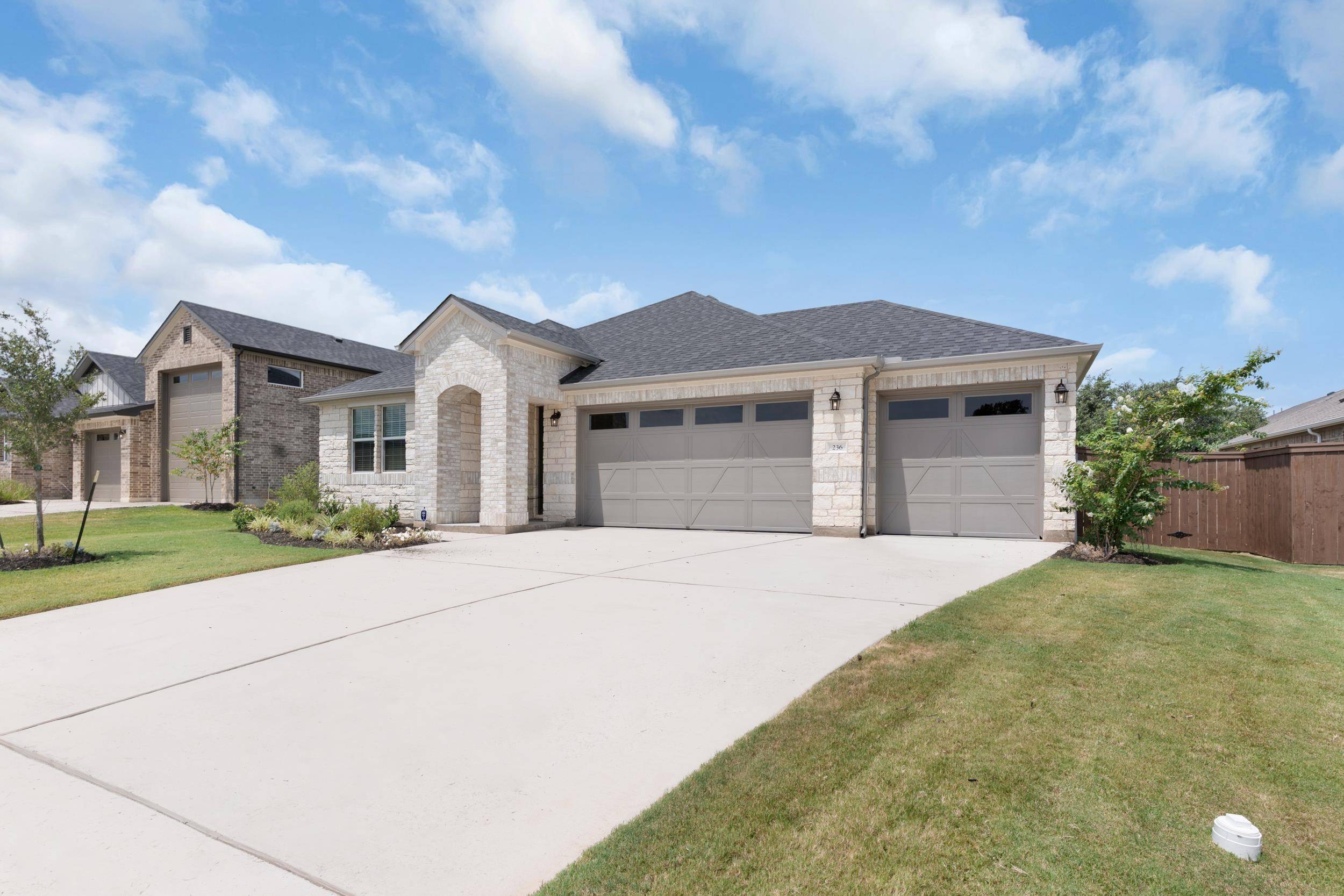 236 Firethorn RD, Marble Falls, TX 78654-2505