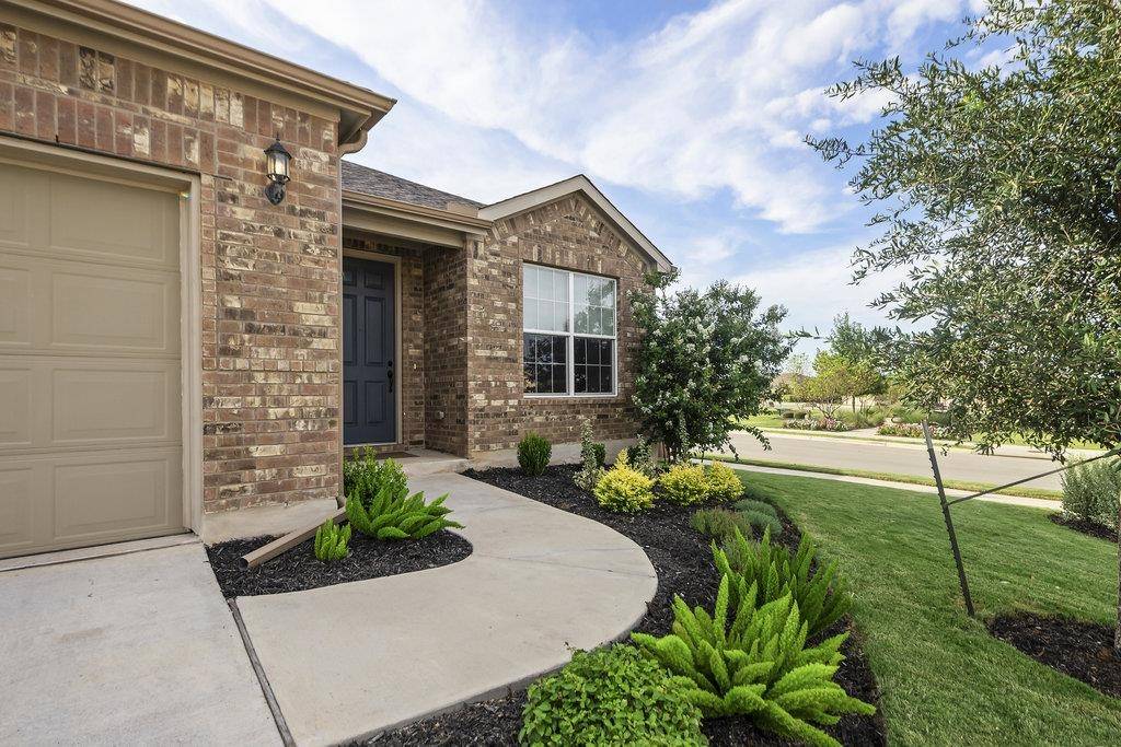 136 Slenderleaf DR, Marble Falls, TX 78654