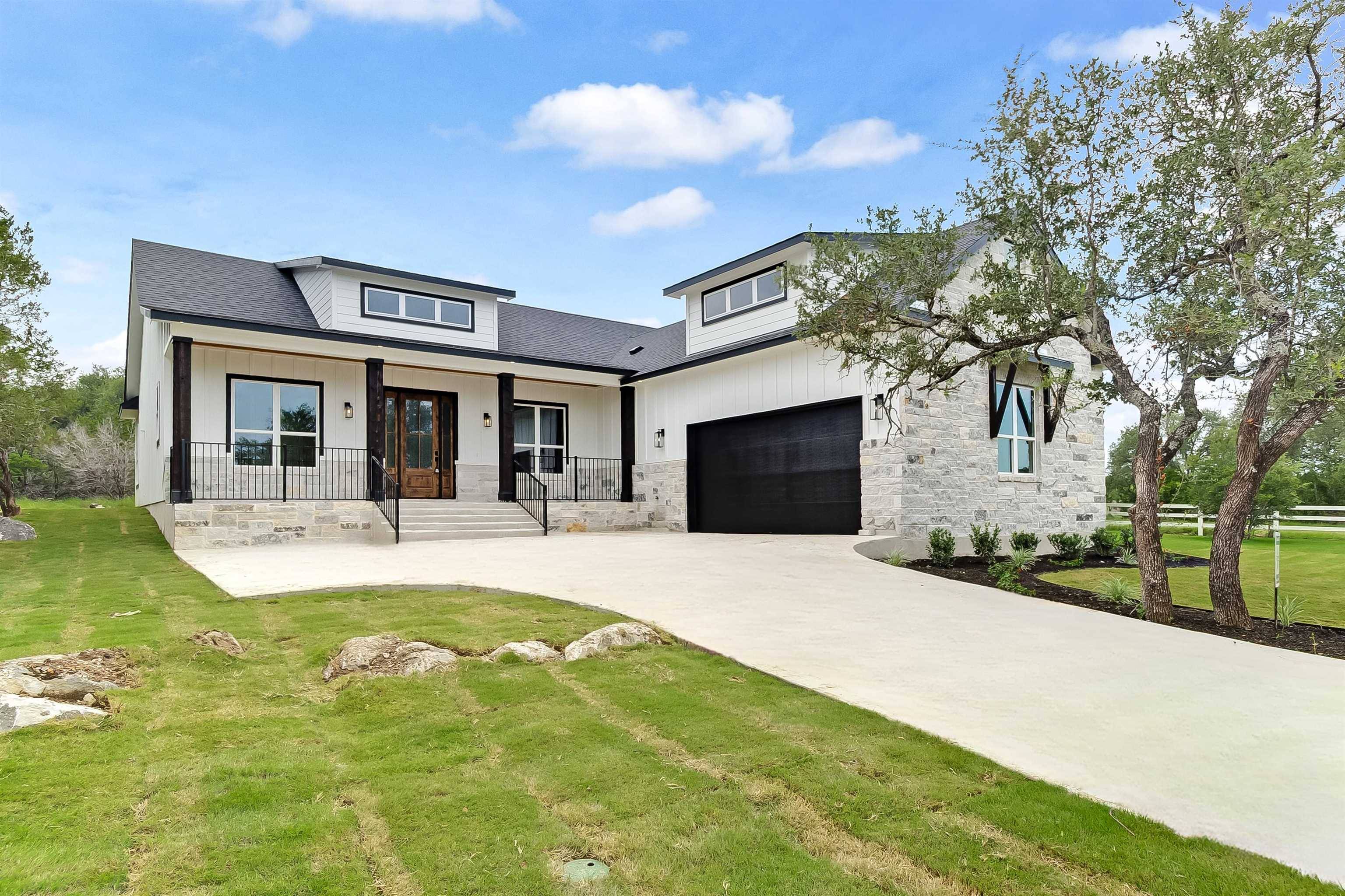101 Hardie DR, Marble Falls, TX 78654