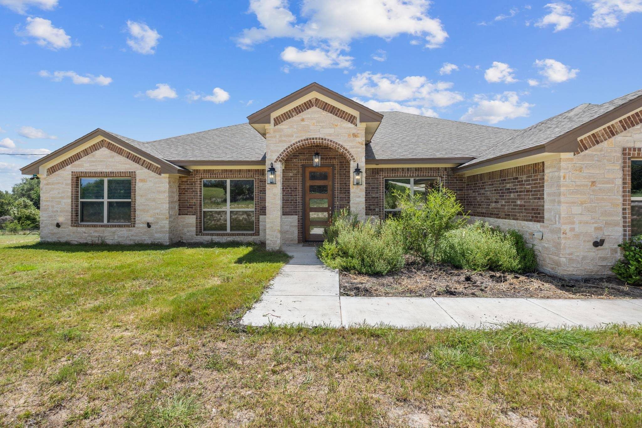 1947 N Highway 183, Lampasas, TX 76550