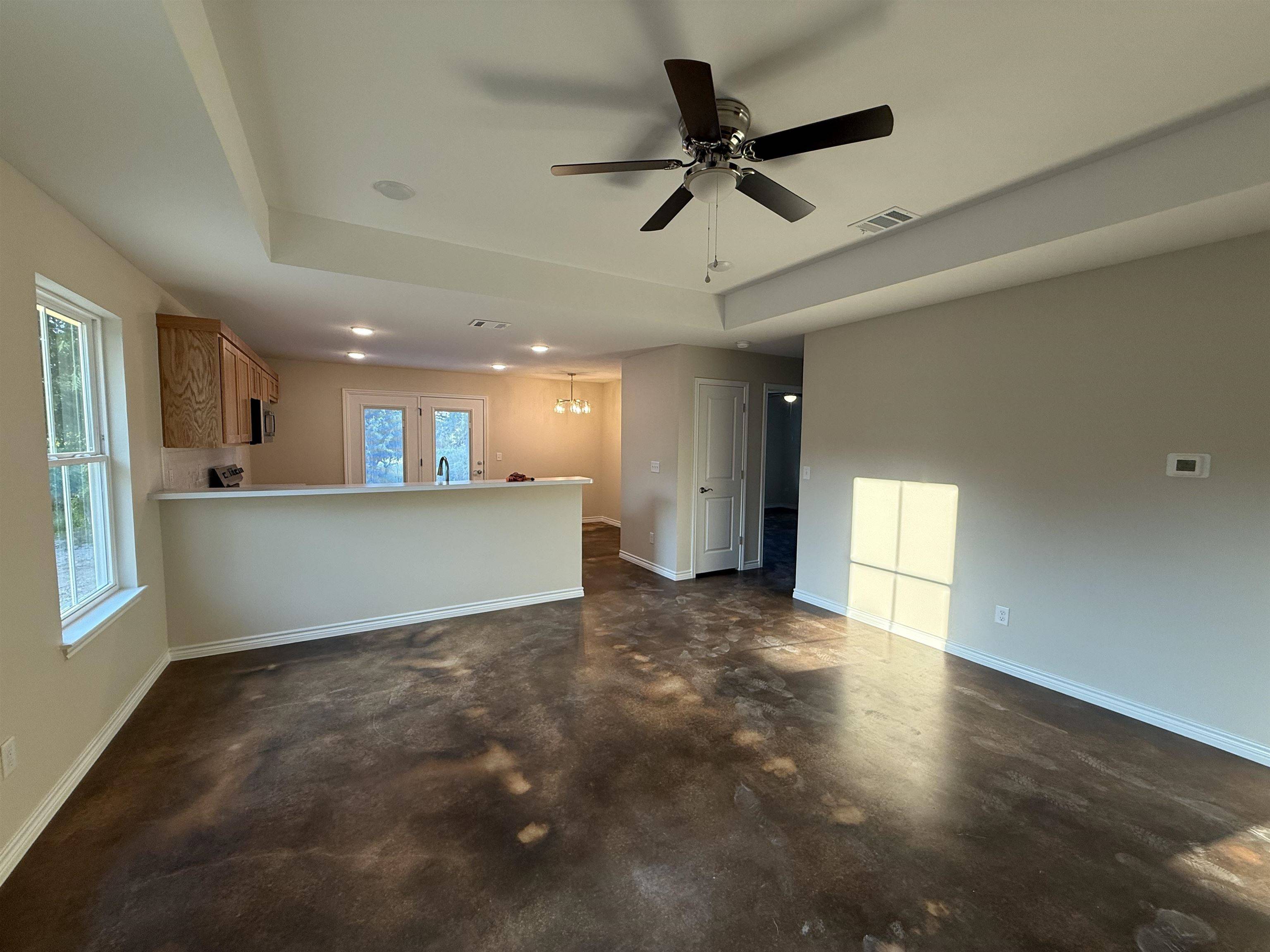 1712 E AVE J, Lampasas, TX 76550
