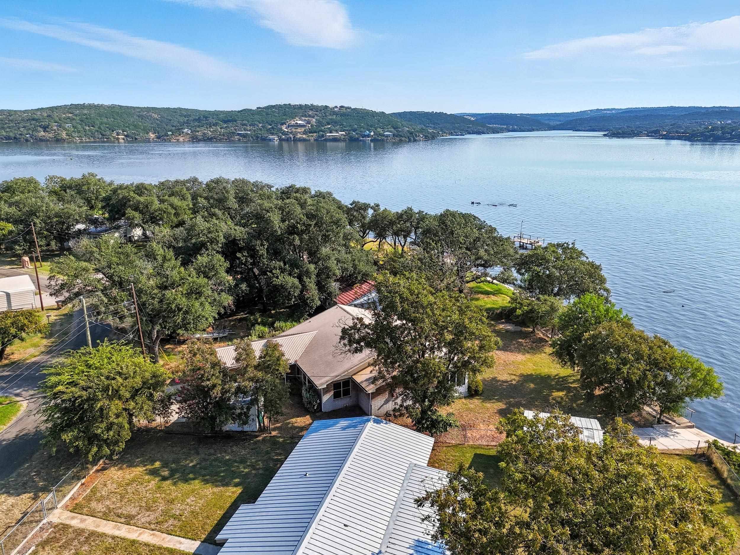601 Lakeshore Loop, Tow, TX 78672